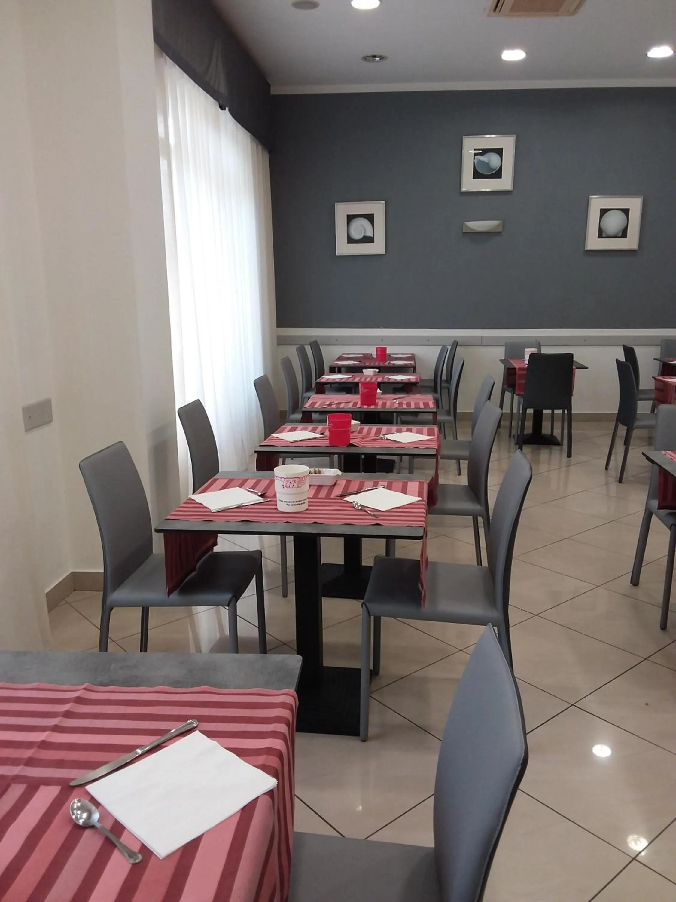 Restaurant/places to eat in Hotel Playa