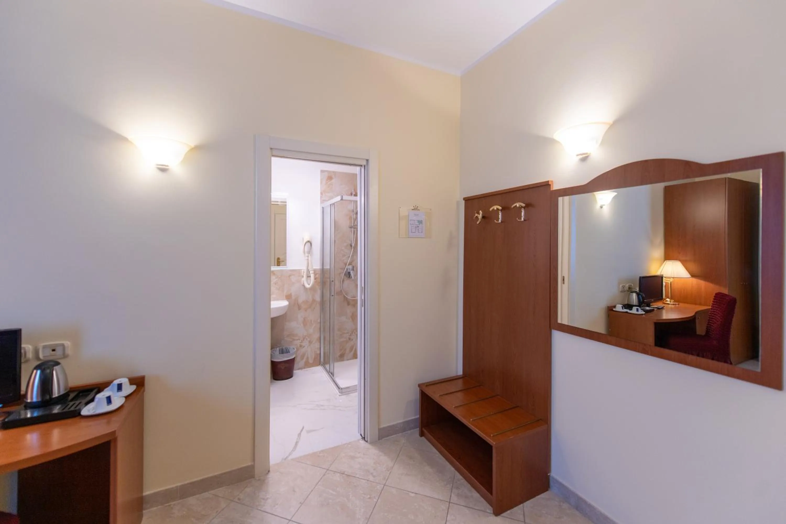 Photo of the whole room in Hotel Ambasciata Venice - Atika & Atif