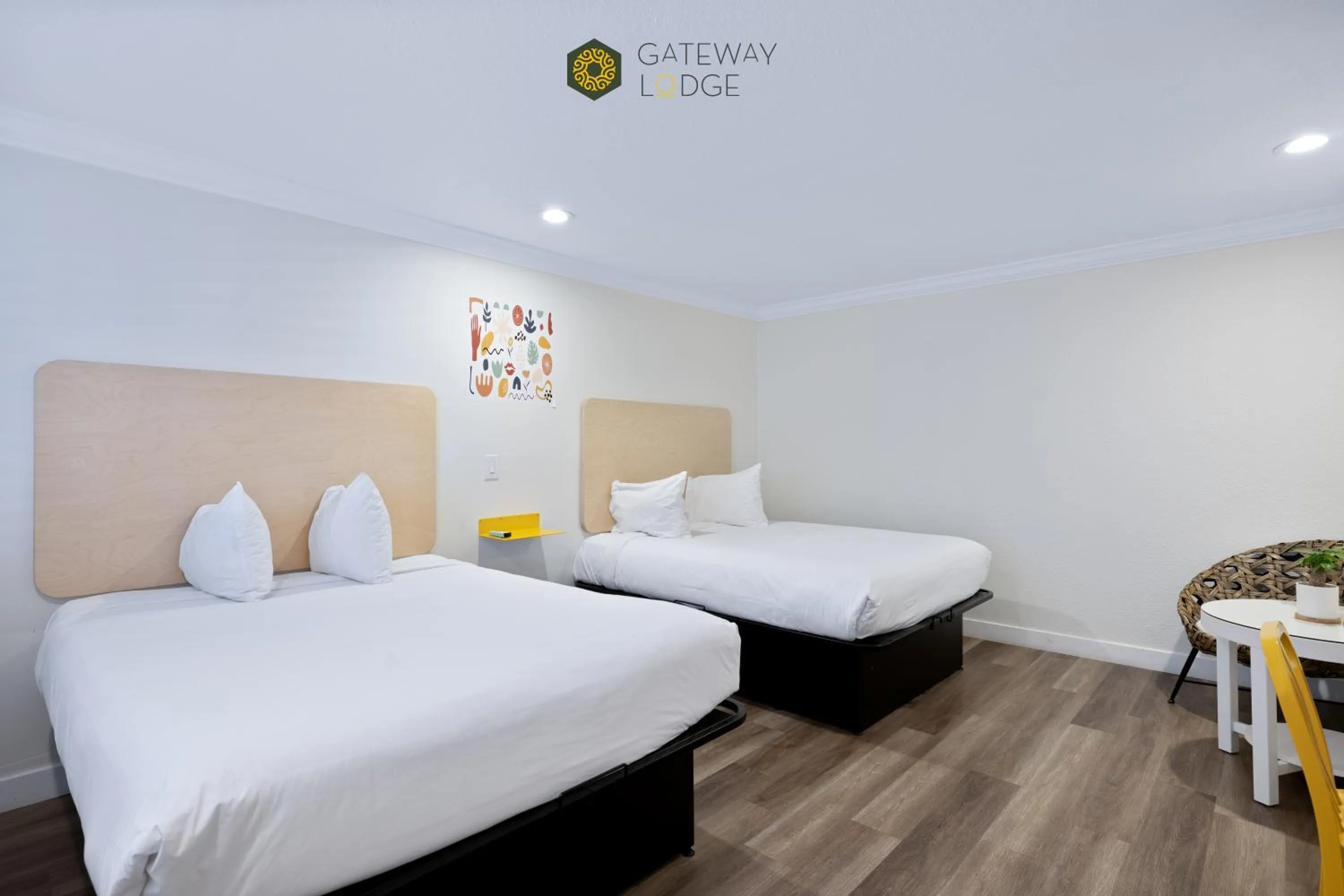 Bedroom, Bed in Gateway Lodge