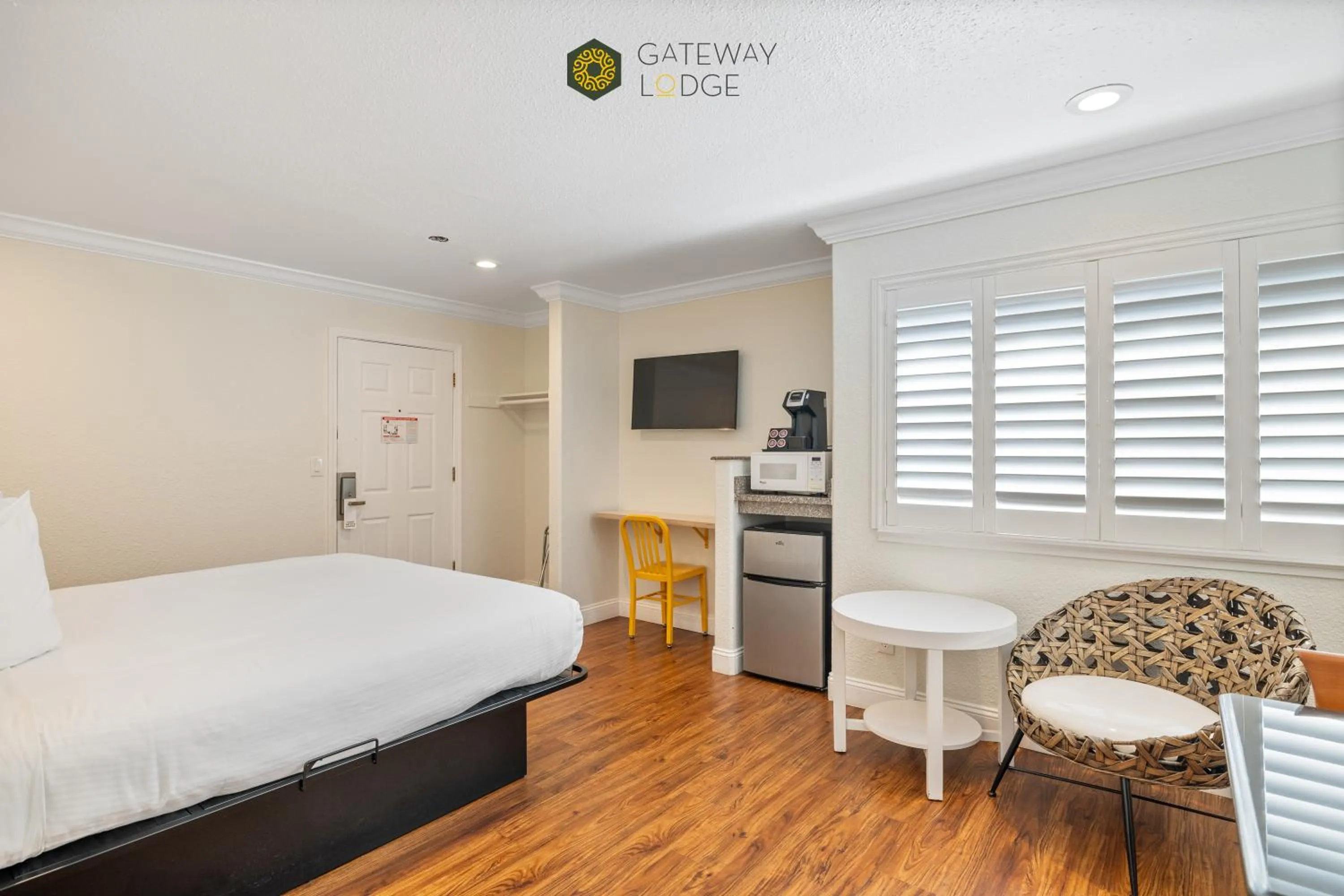 Bedroom, Bed in Gateway Lodge