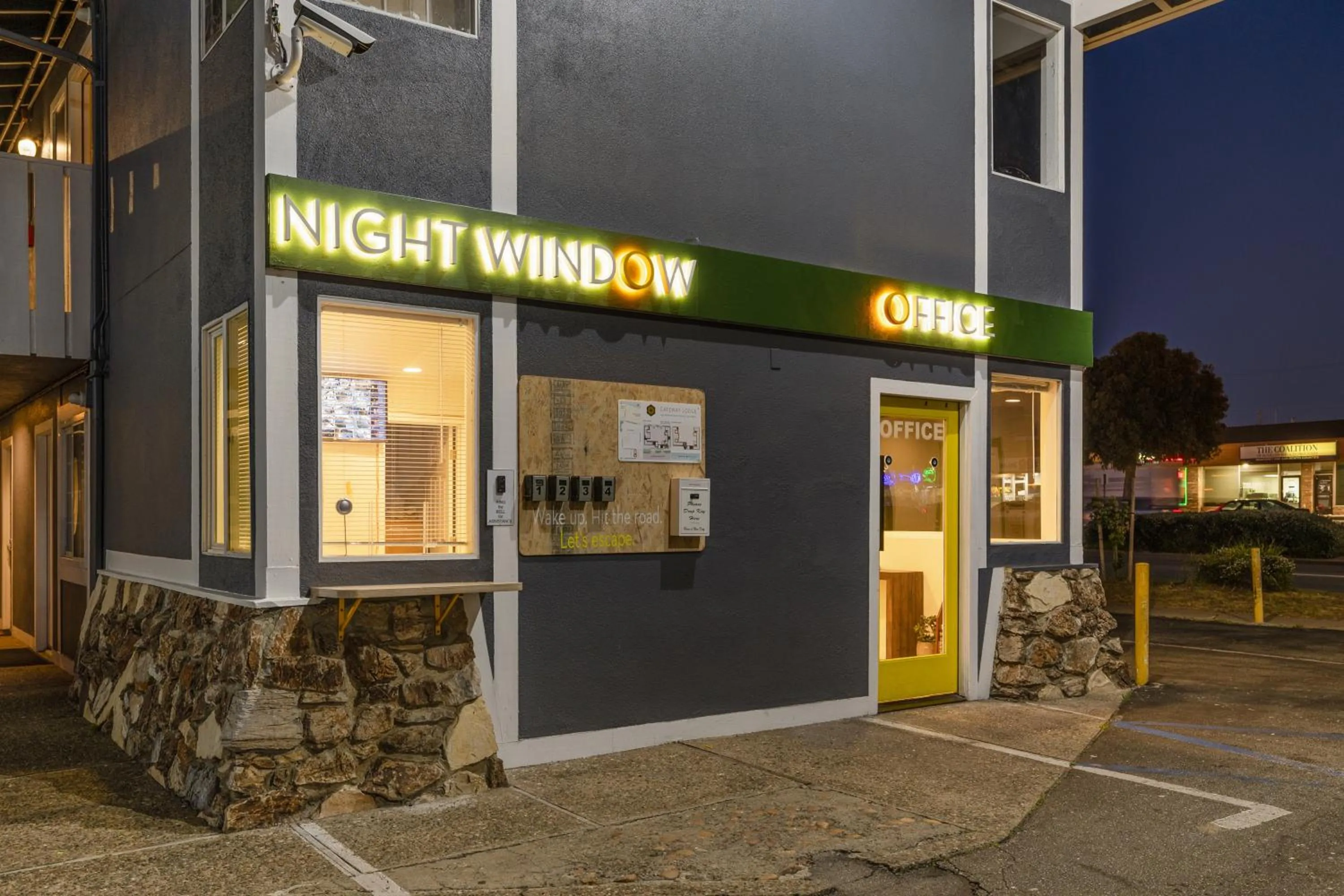 Night in Gateway Lodge