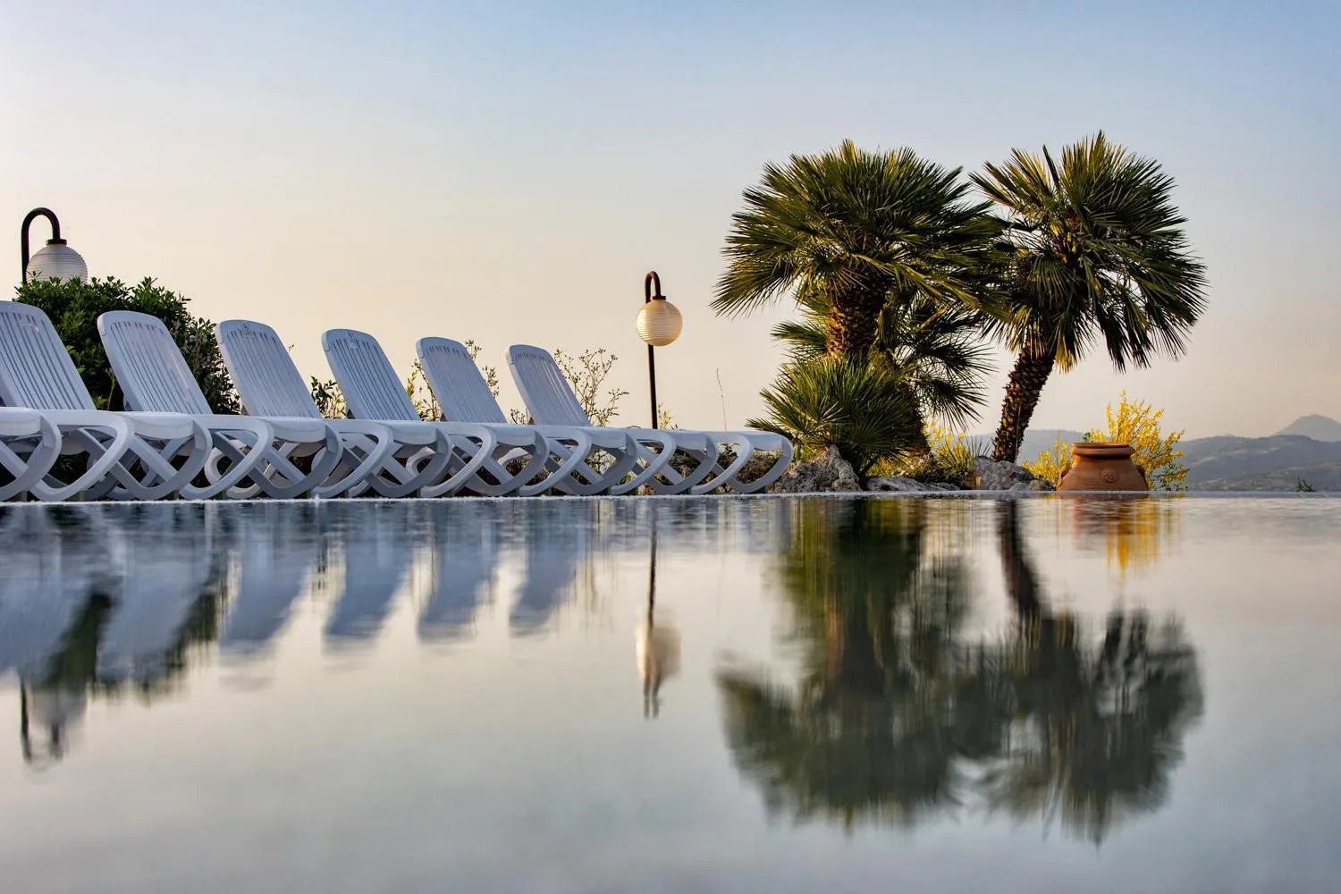 Pool view in Il Poggio degli Olivi