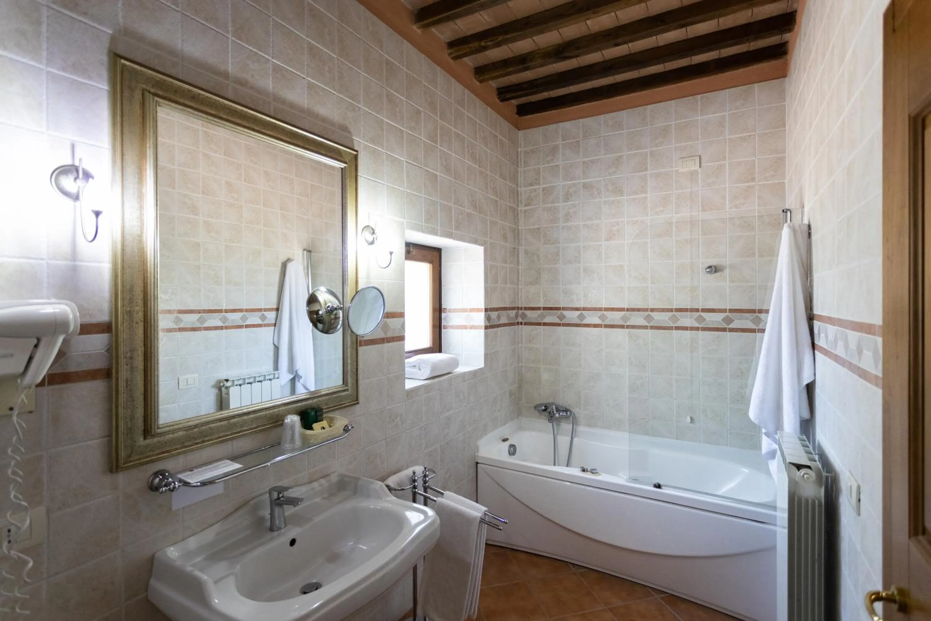 Hot Tub in Il Poggio degli Olivi