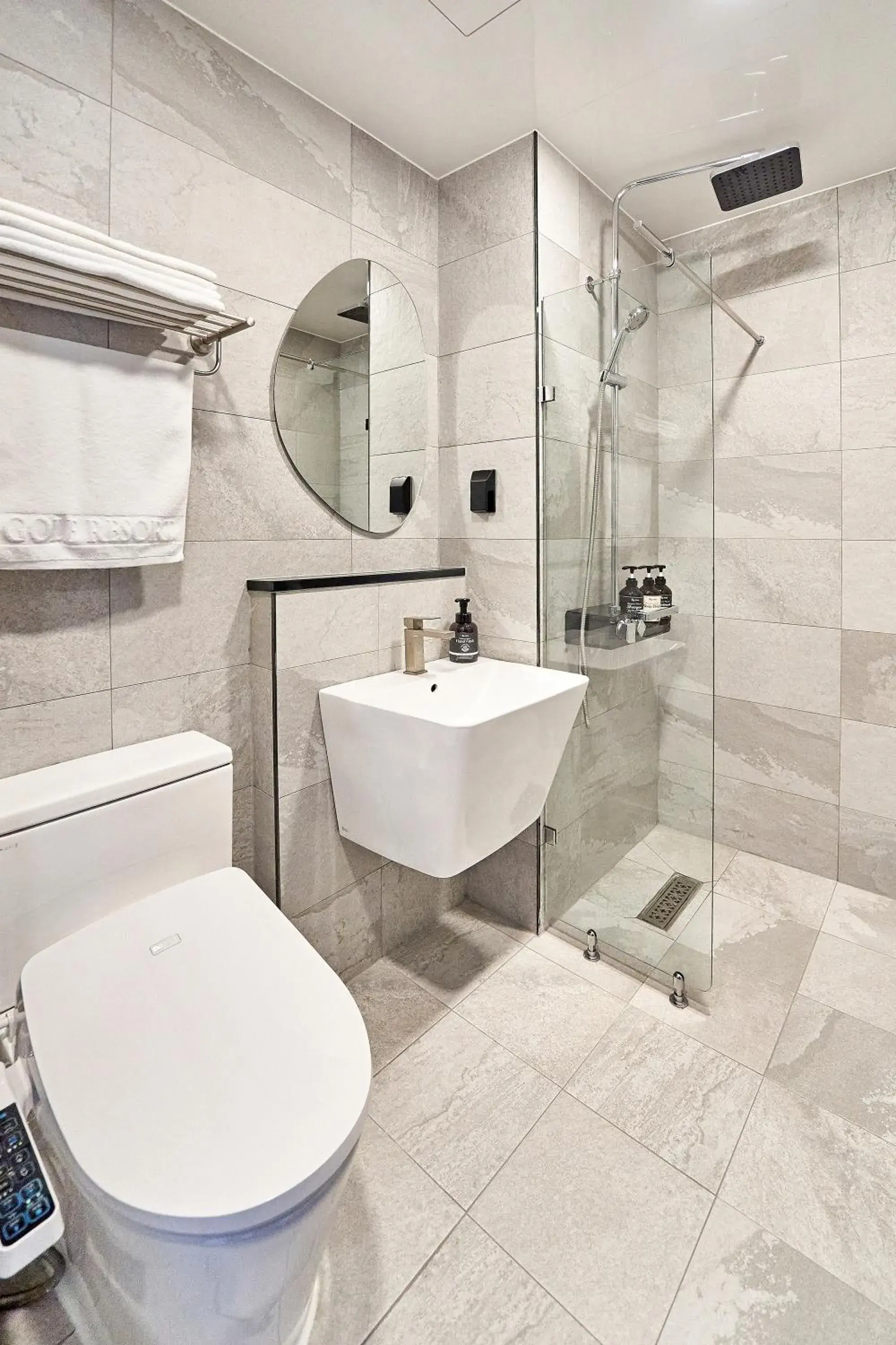 Bathroom in SN Hotel Daecheon Bathroom in SN Hotel Daecheon