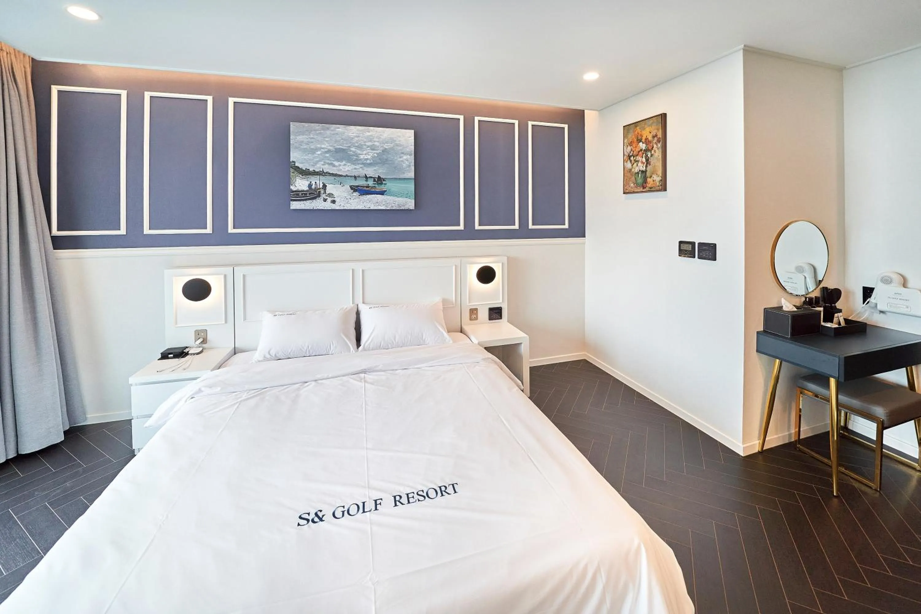 Bedroom, Bed in SN Hotel Daecheon