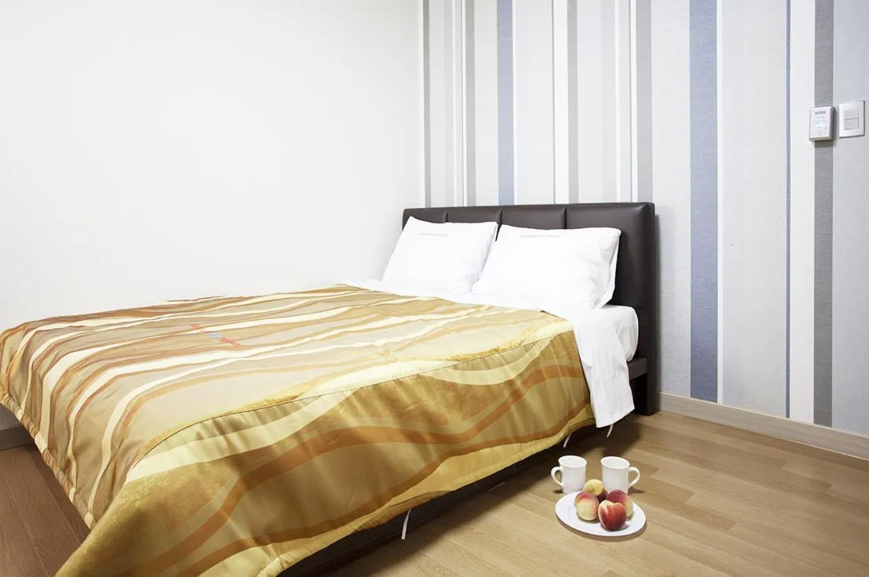 Bedroom, Bed in SN Hotel Daecheon