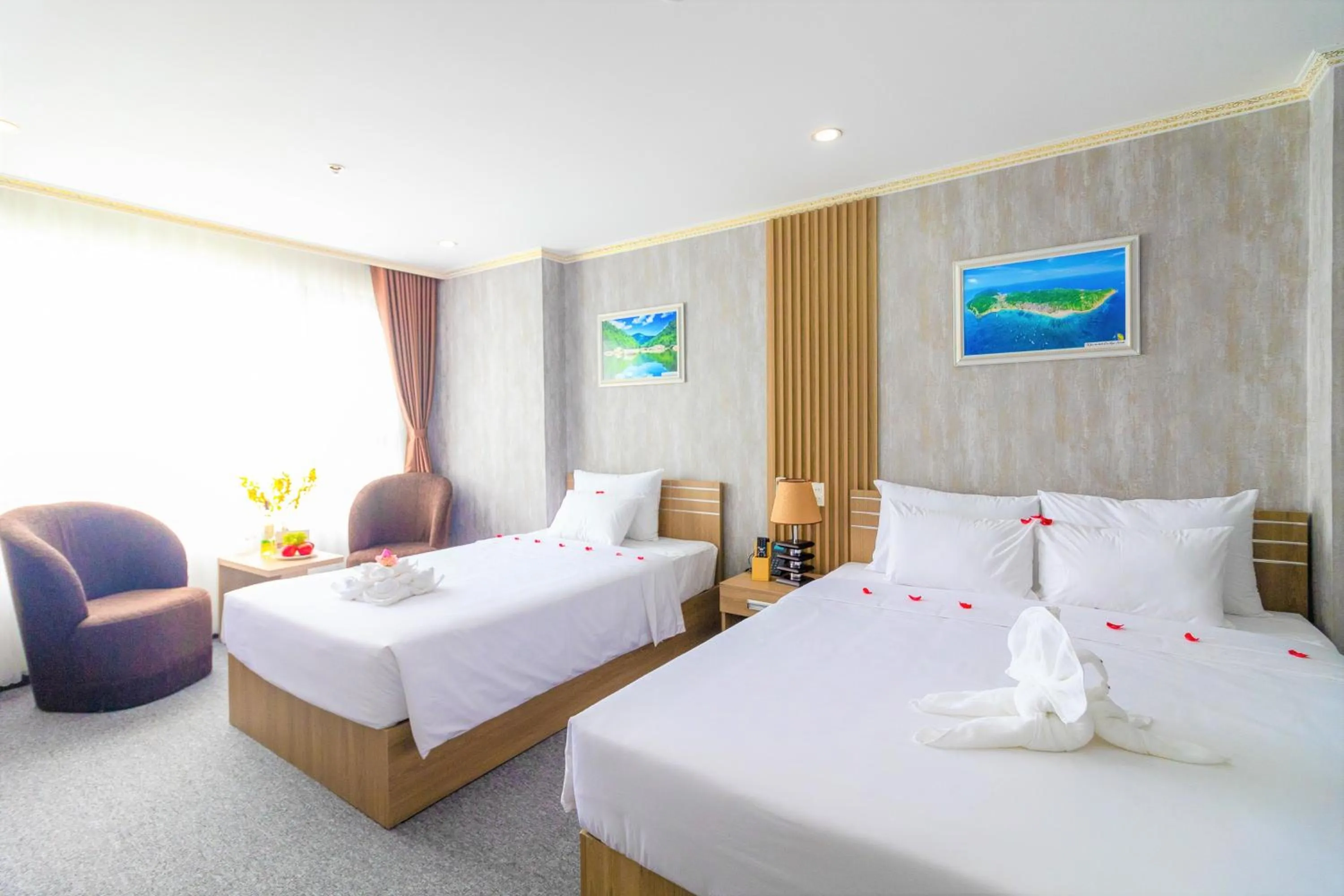 Bedroom, Bed in Pearl Beach Hotel Quy Nhon