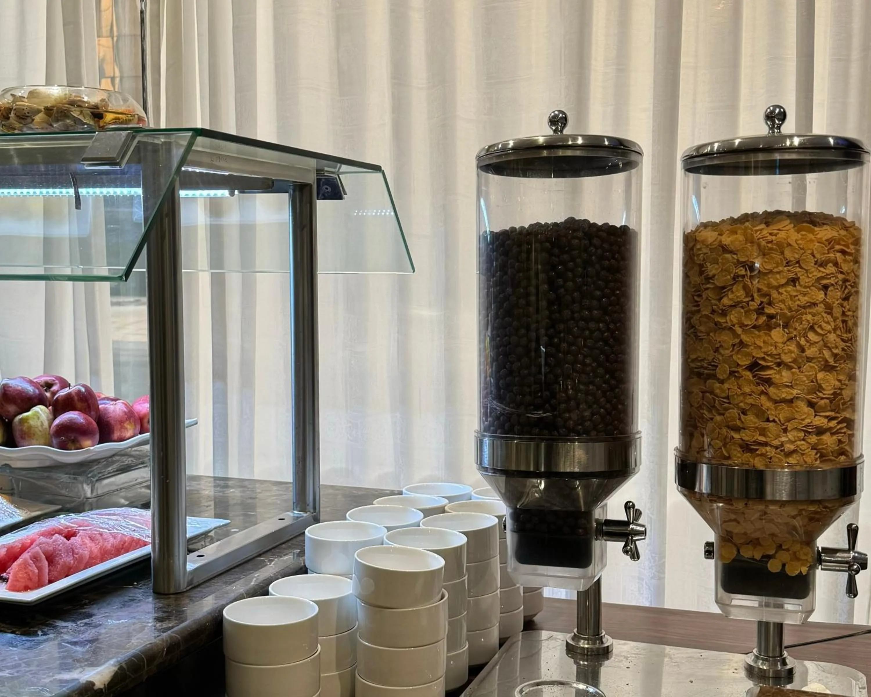 Food in Merkure Jeddah Al Hamraa Hotel