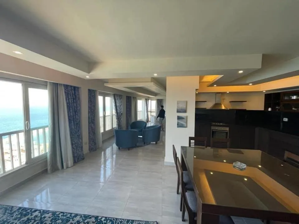 Amazing sea view Penthouse Apartment in Pyramids Porto El-Sokhna