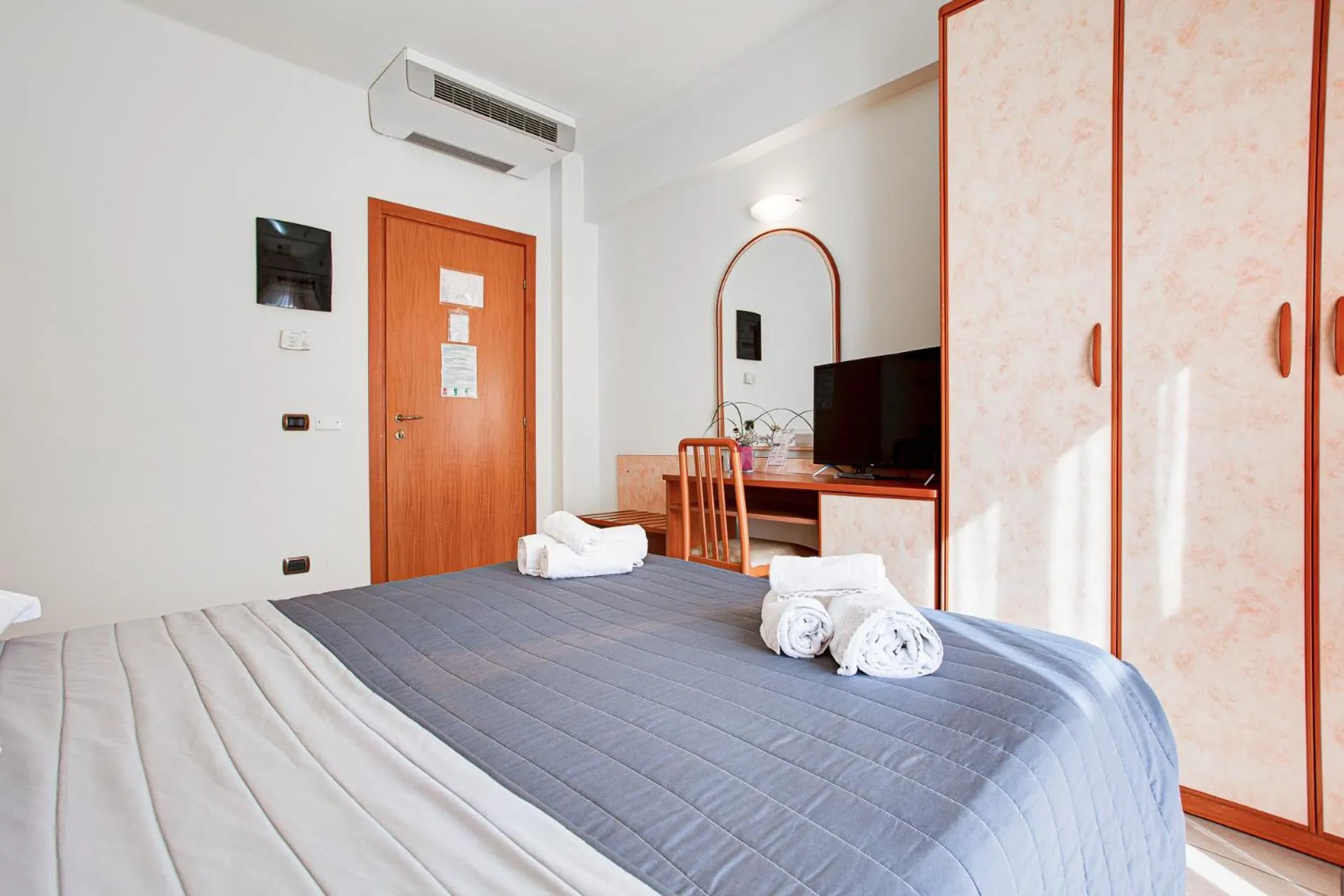 Bedroom, Bed in HOTEL VILLA MARIA