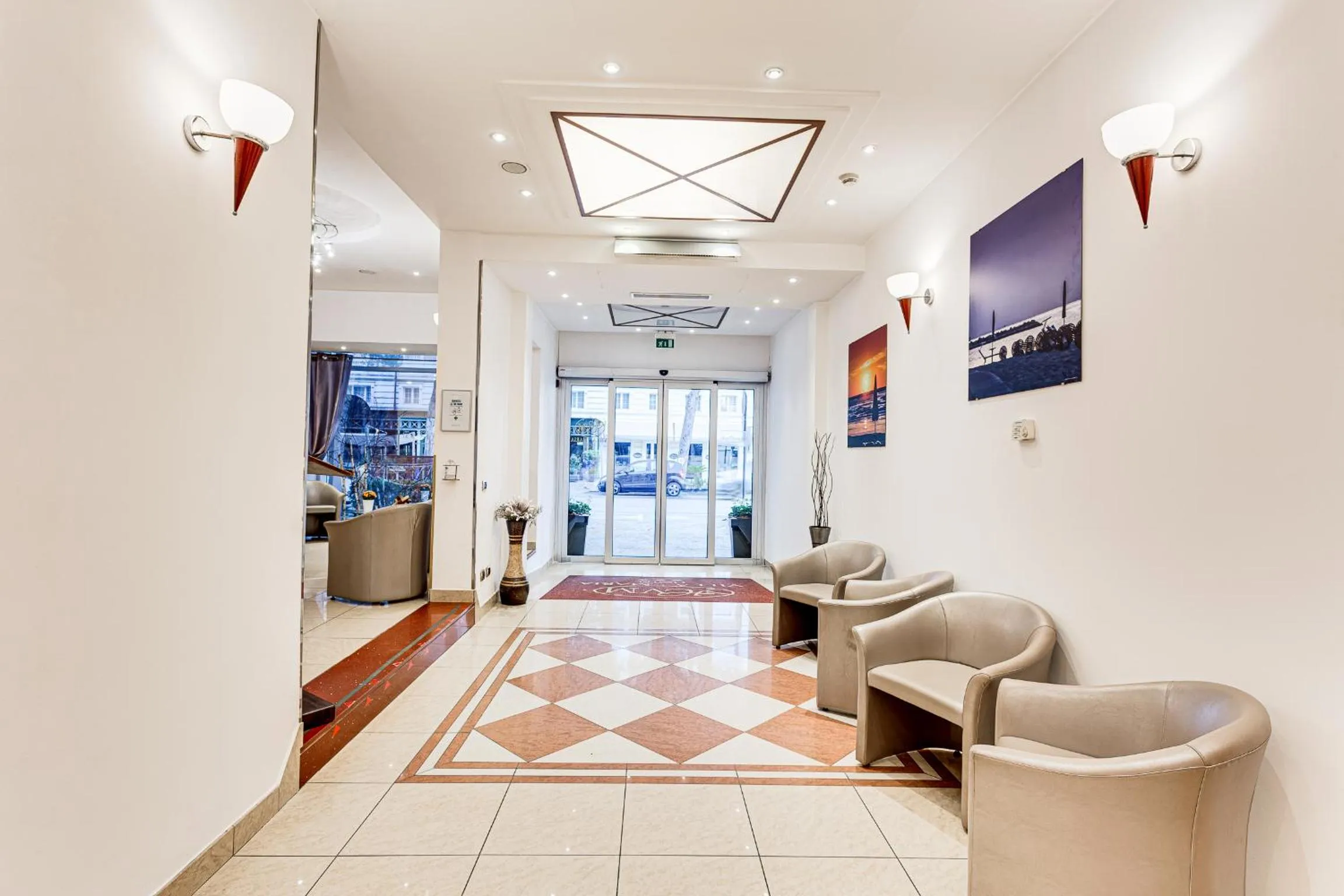 Lobby or reception in HOTEL VILLA MARIA