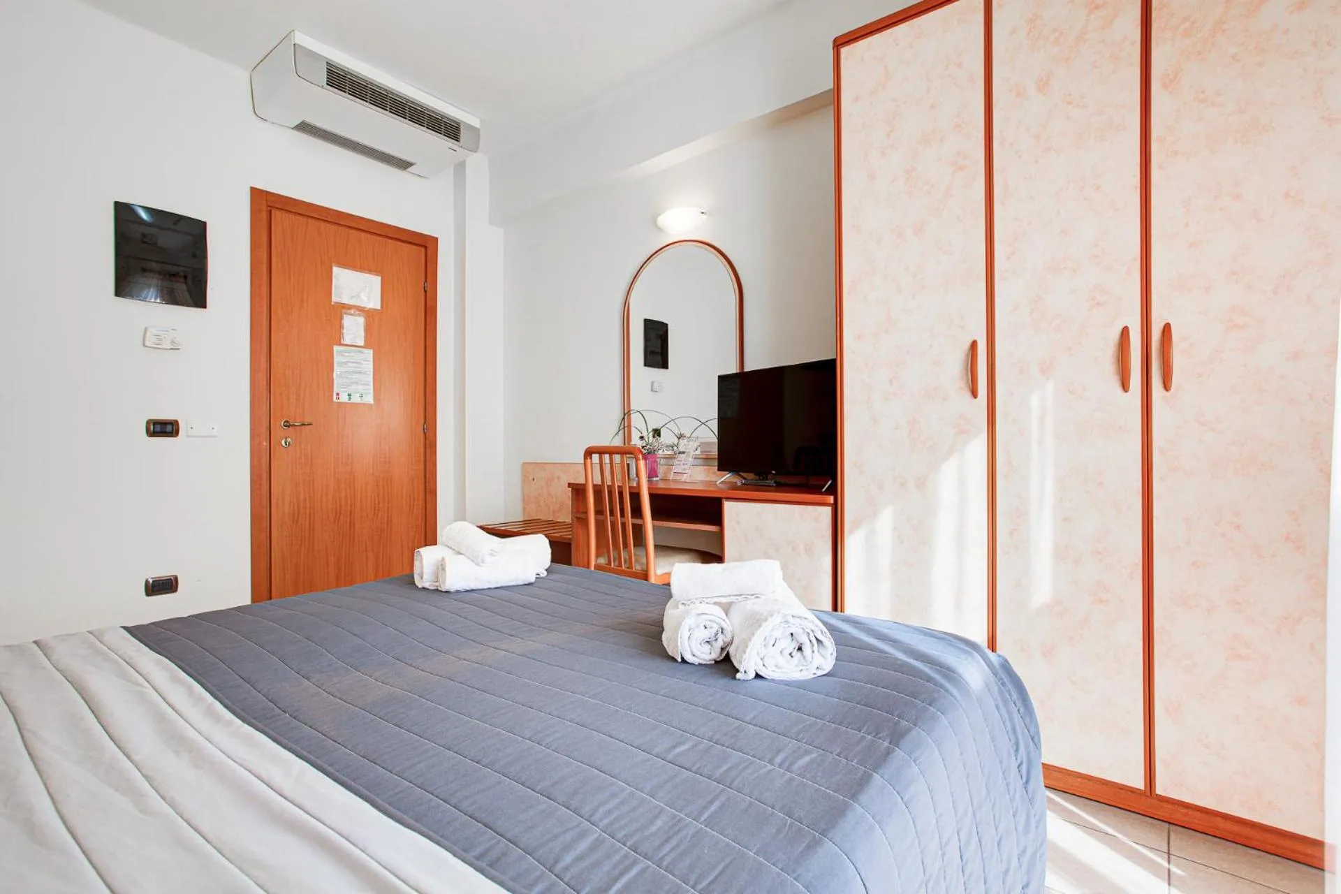 Bedroom, Bed in HOTEL VILLA MARIA