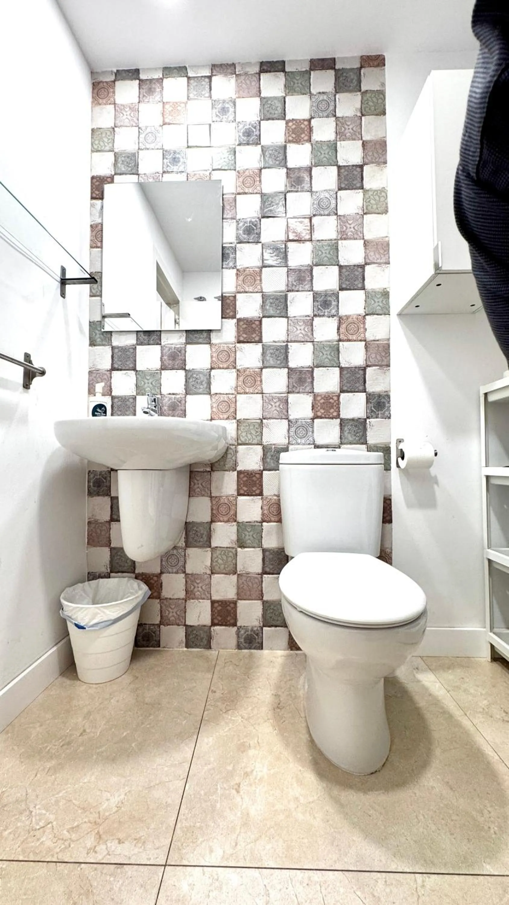 Toilet in Soho Boho Apartments - with sunny rooftop terrace and fiber optic internet