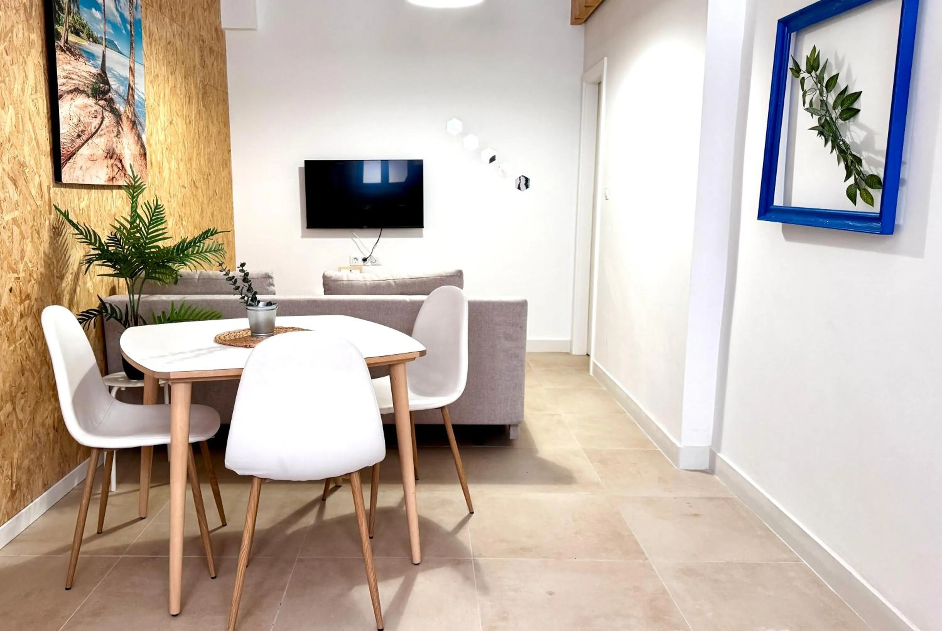 TV and multimedia in Soho Boho Apartments - with sunny rooftop terrace and fiber optic internet
