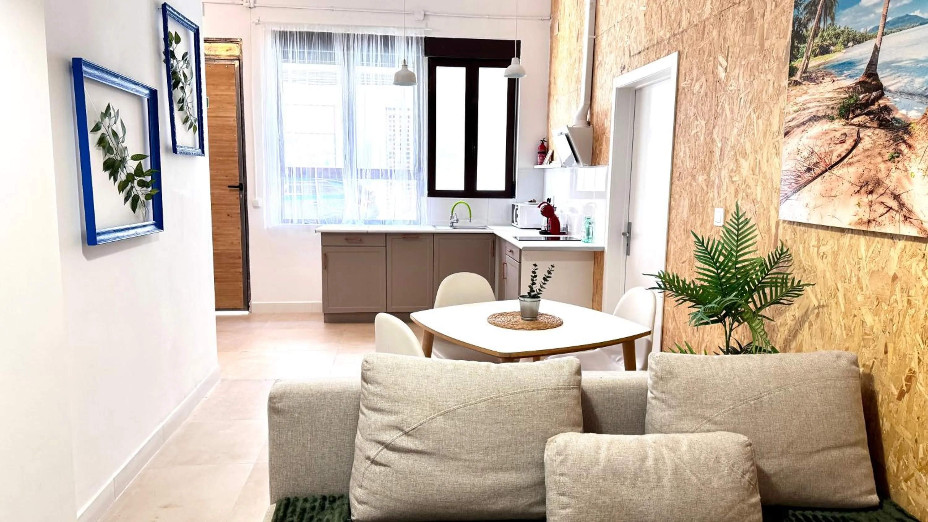 Living room in Soho Boho Apartments - with sunny rooftop terrace and fiber optic internet