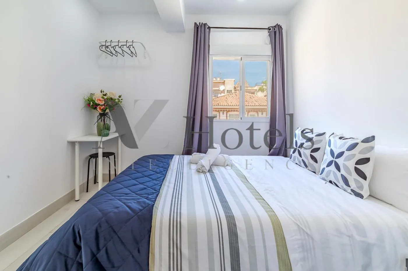 Photo of the whole room, Bed in AYZ Silvela - Auto check-in property