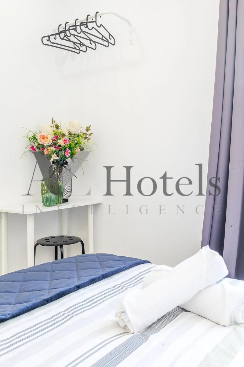 Bedroom, Bed in AYZ Silvela - Auto check-in property