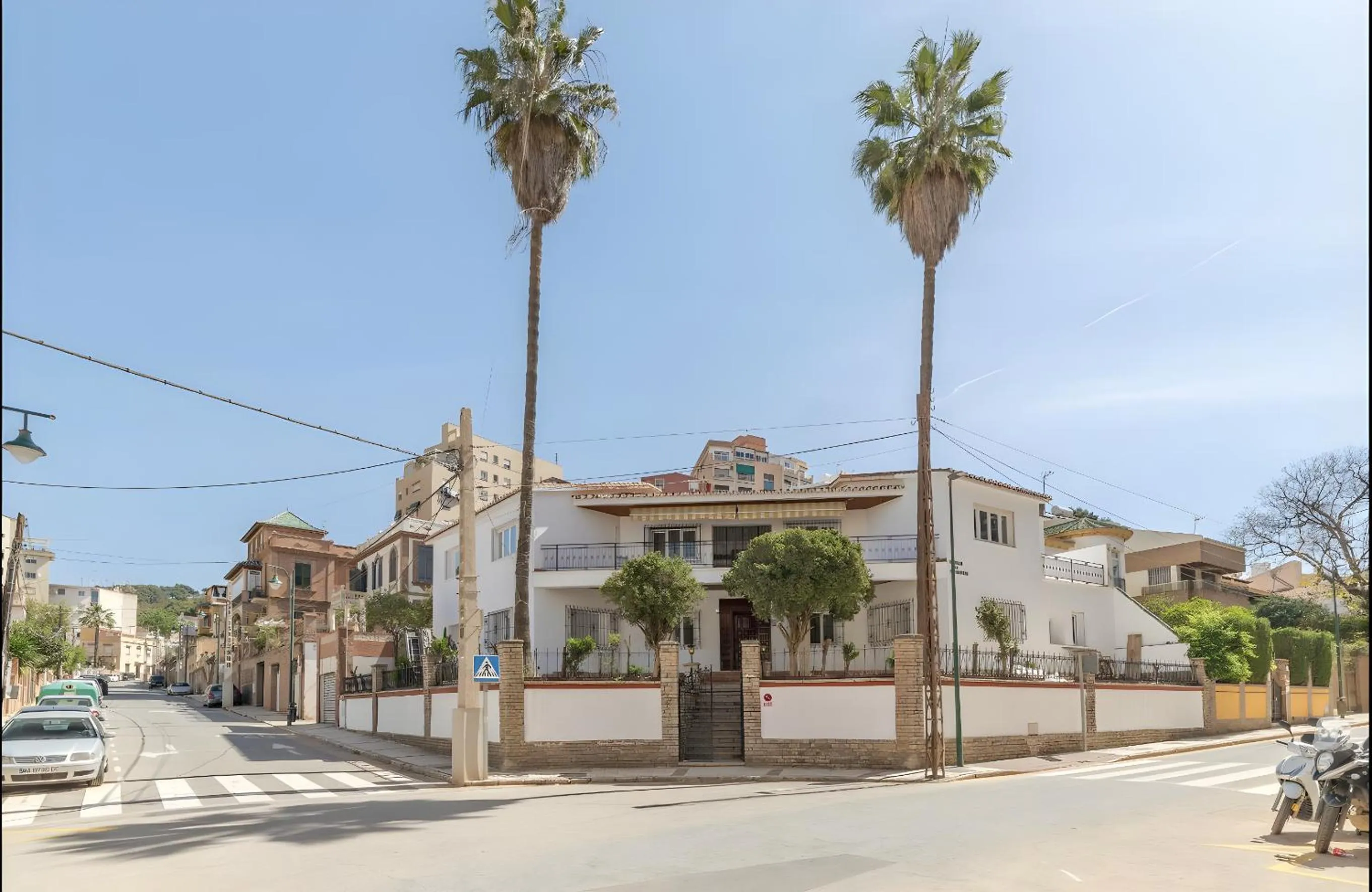 AYZ Silvela - Auto check-in property