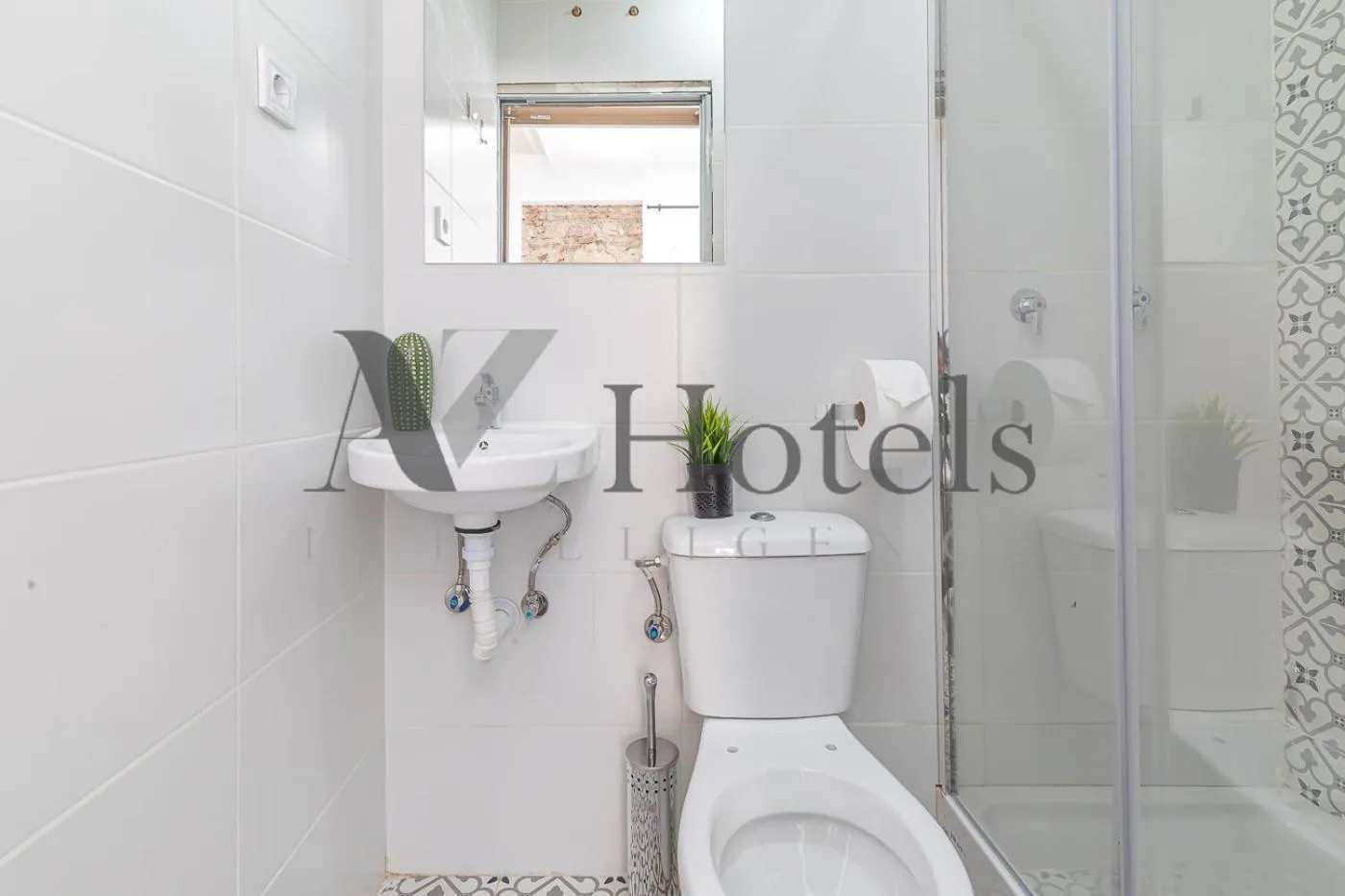 Bathroom in AYZ Silvela - Auto check-in property