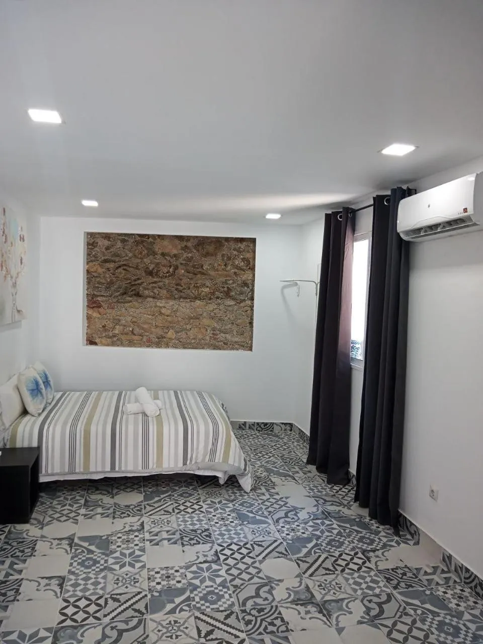 Photo of the whole room, Bed in AYZ Silvela - Auto check-in property