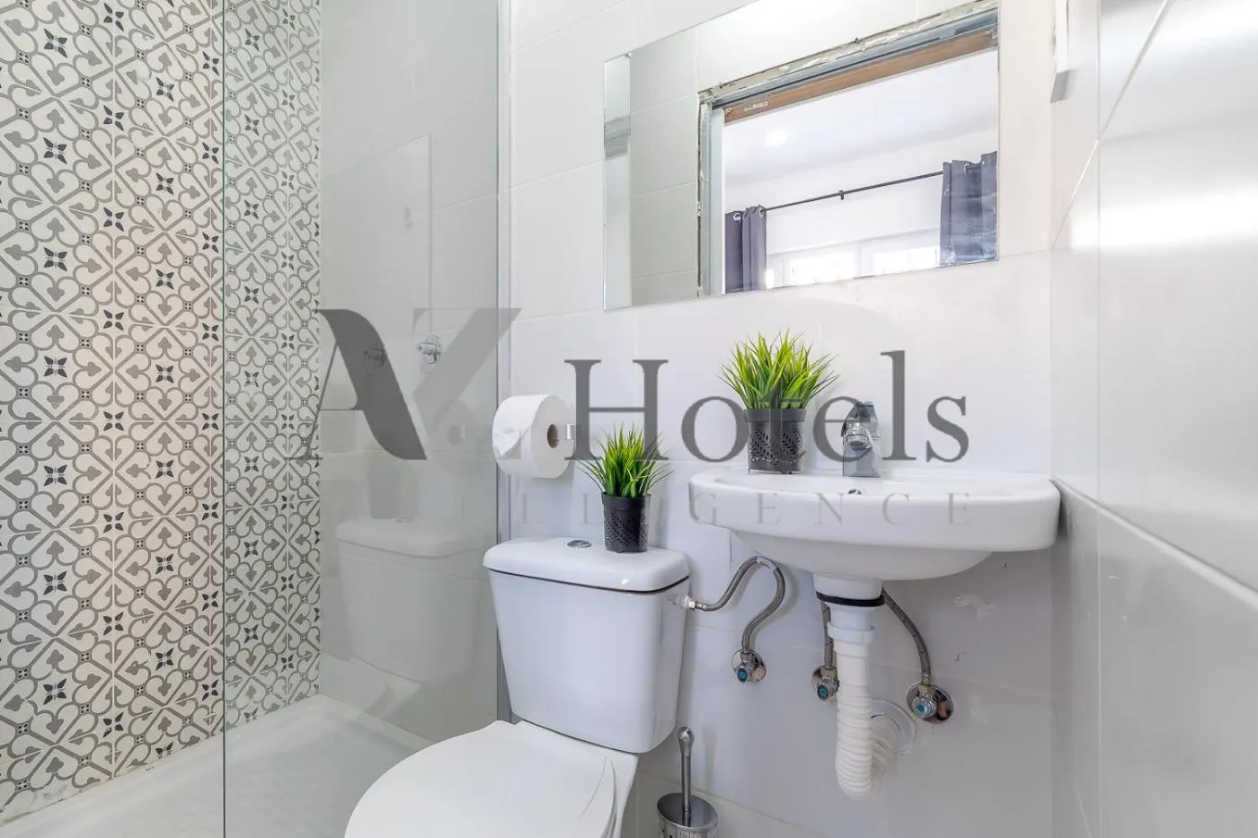 Bathroom in AYZ Silvela - Auto check-in property
