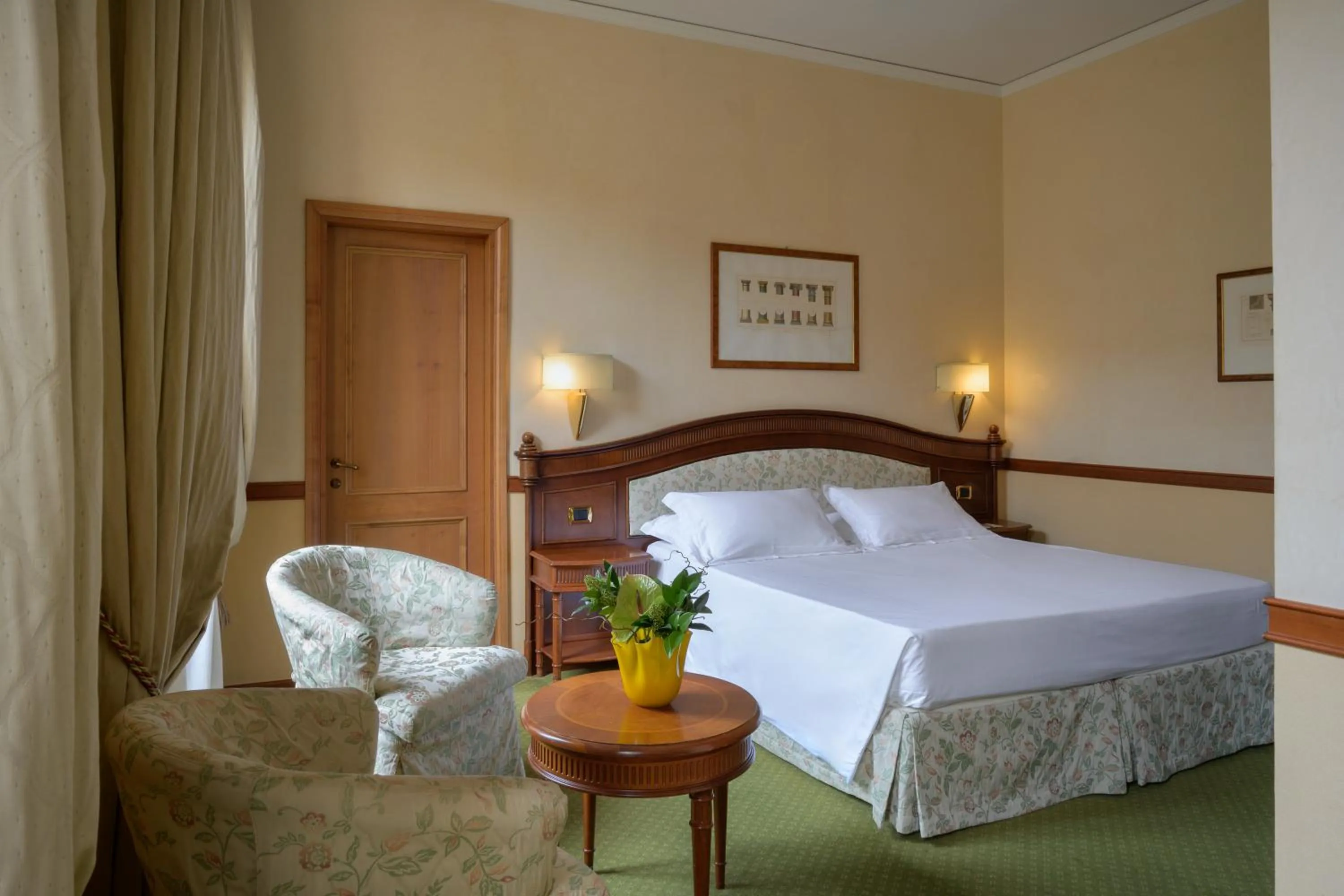 Bedroom, Bed in Hotel degli Orafi