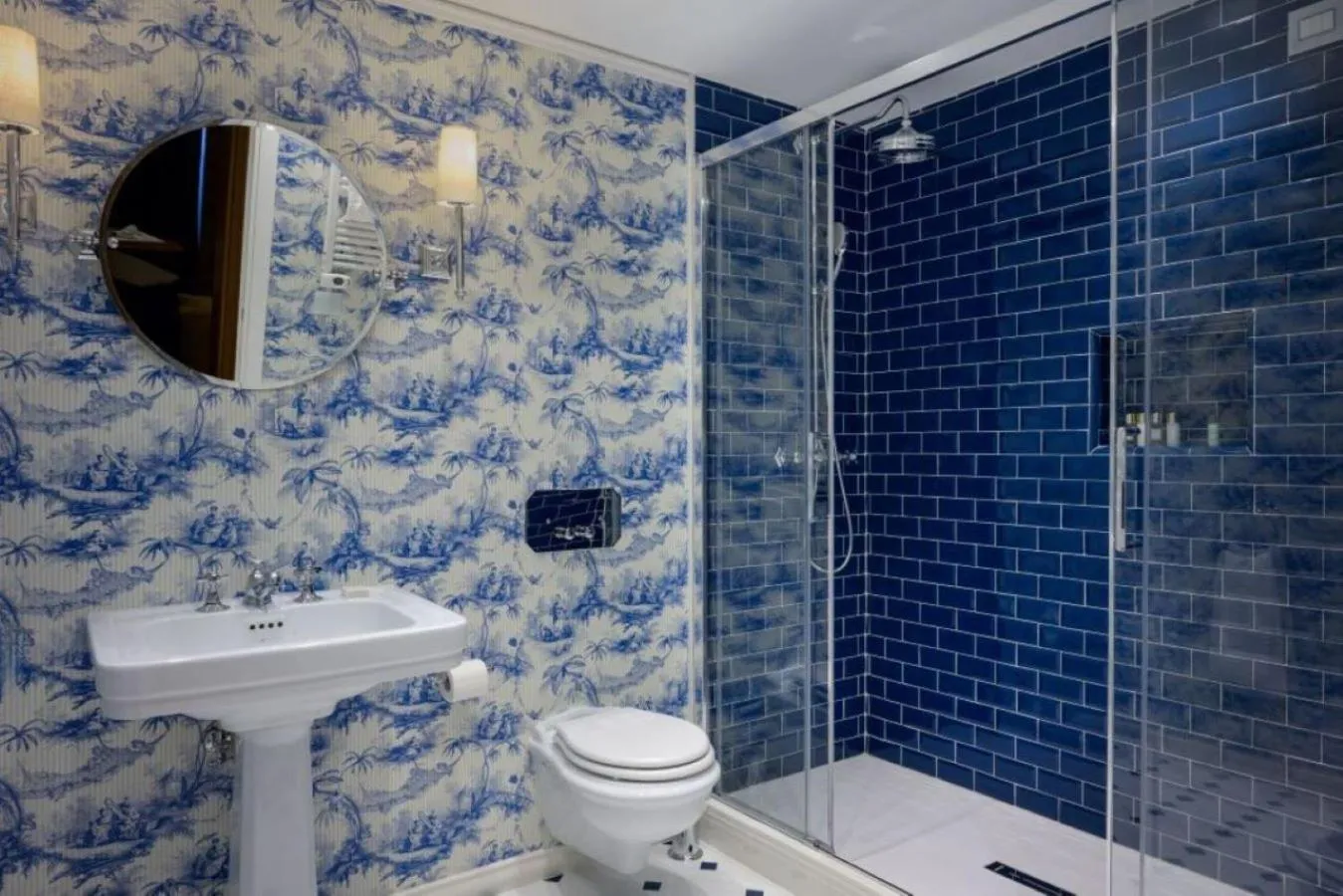 Bathroom in Hotel degli Orafi