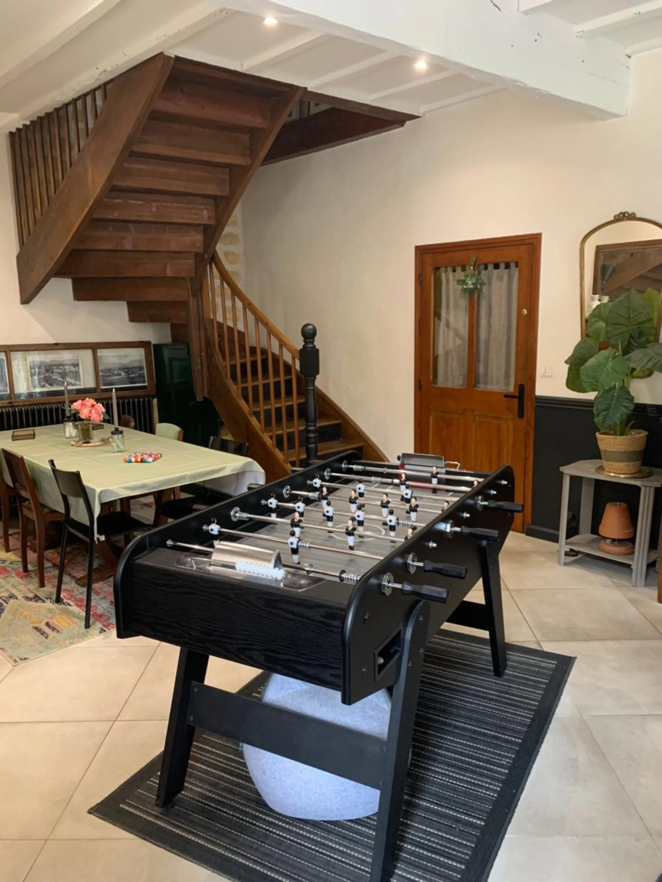 Restaurant/Places to Eat in Cookie home