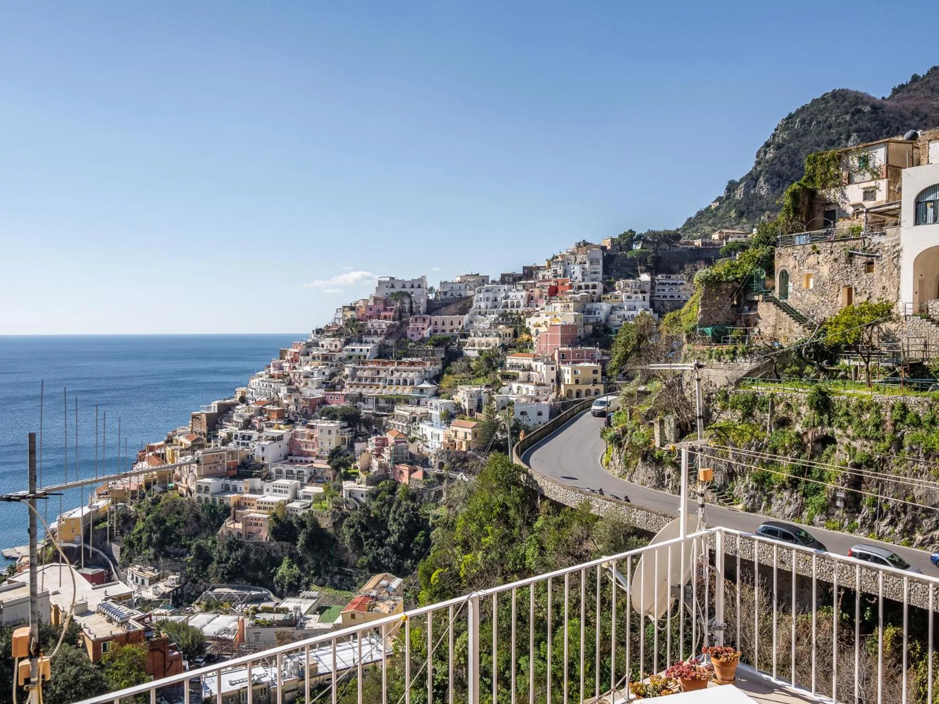 City view in La Perla di Chicca