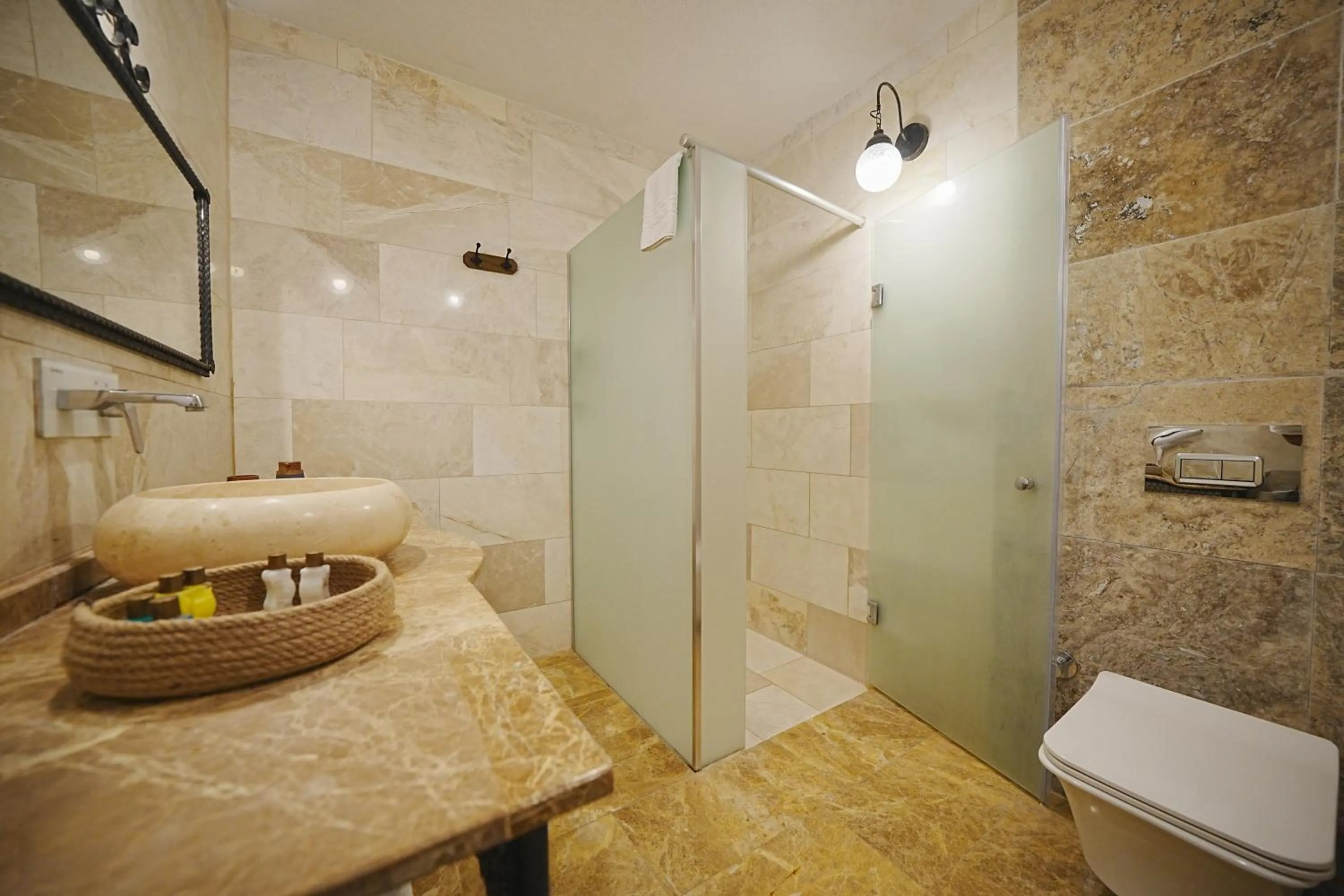 Toilet in Kayra Cave Suites