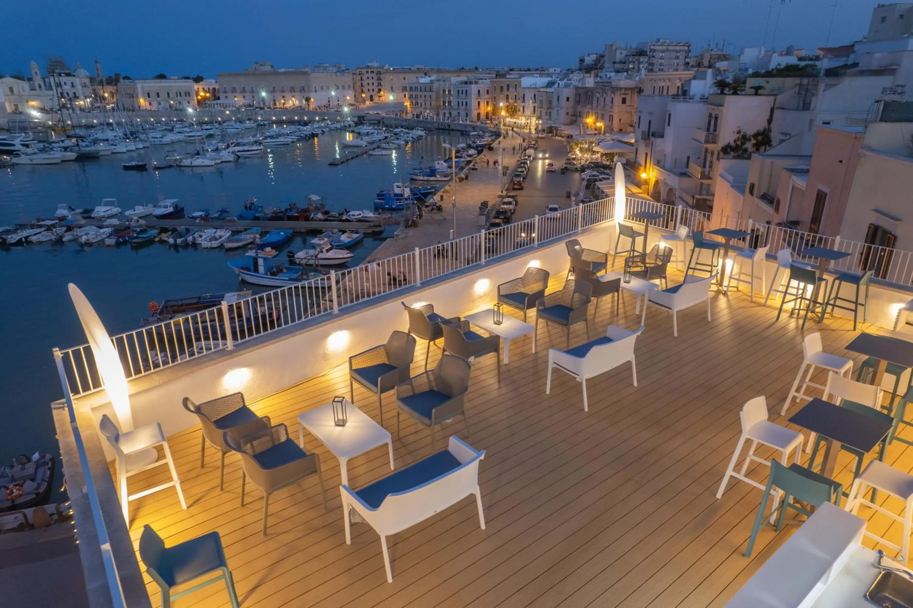 LA BANCHINA LUXURY SUITES