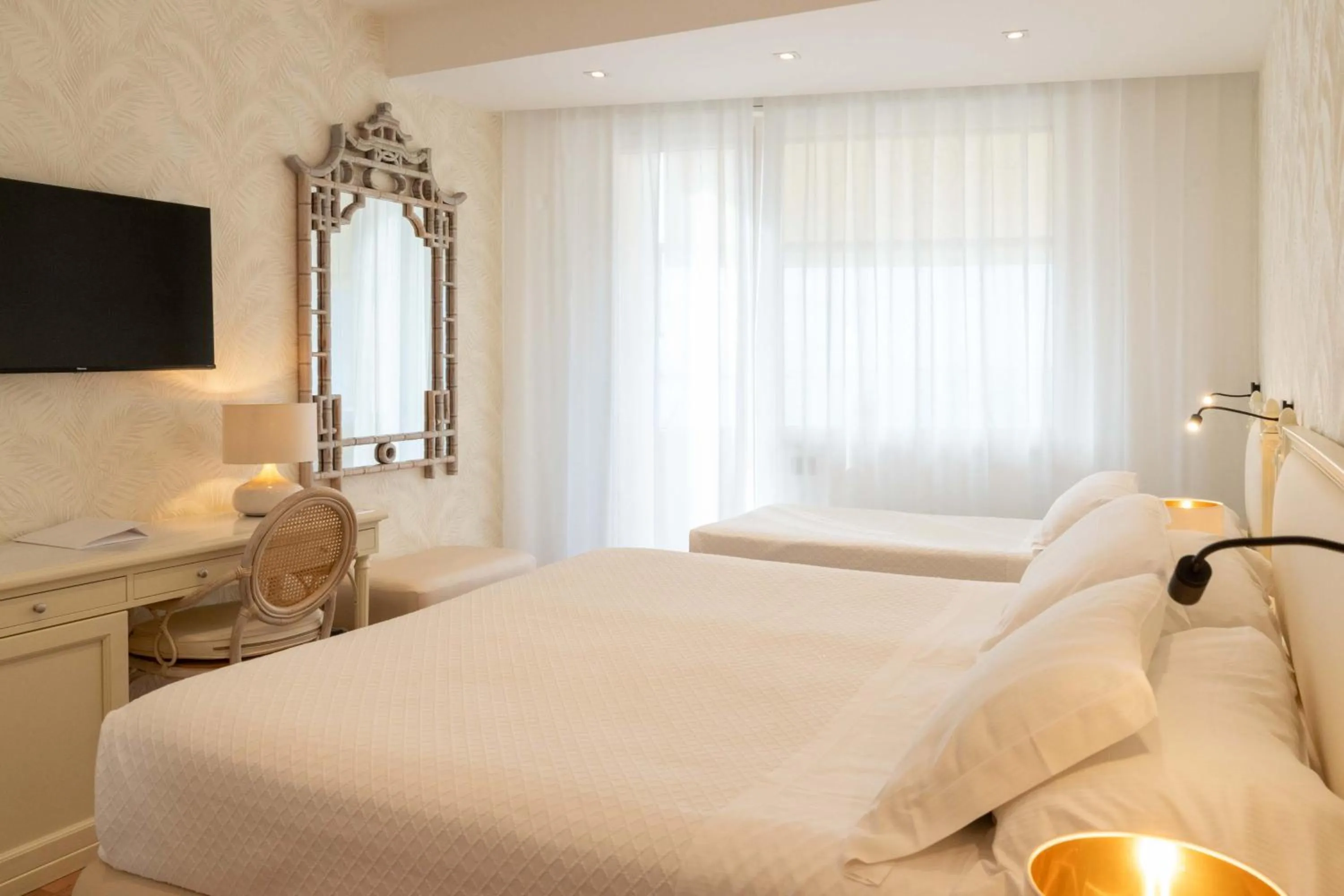 Bed in Hotel Florida Lerici