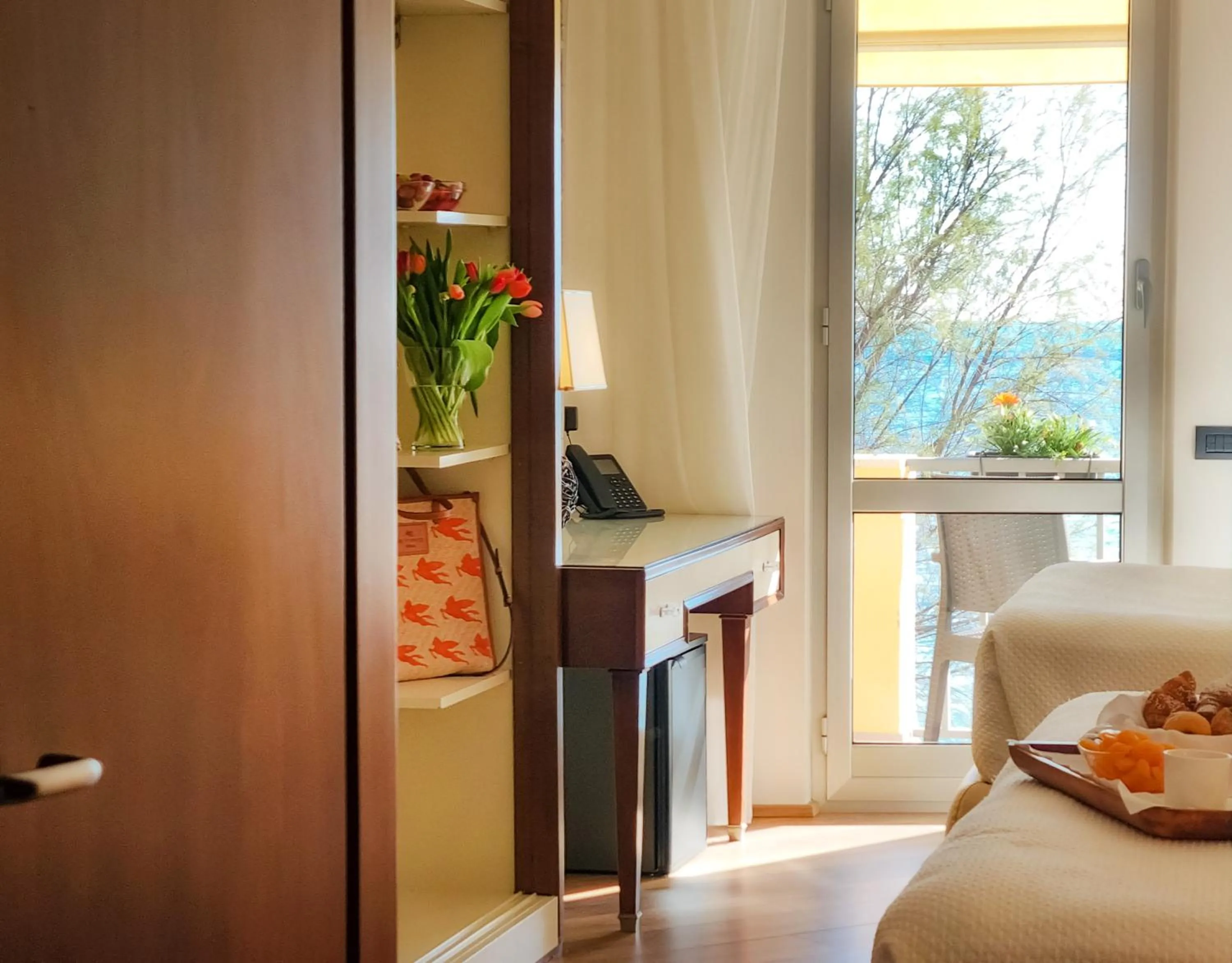 Bedroom, Bed in Hotel Florida Lerici