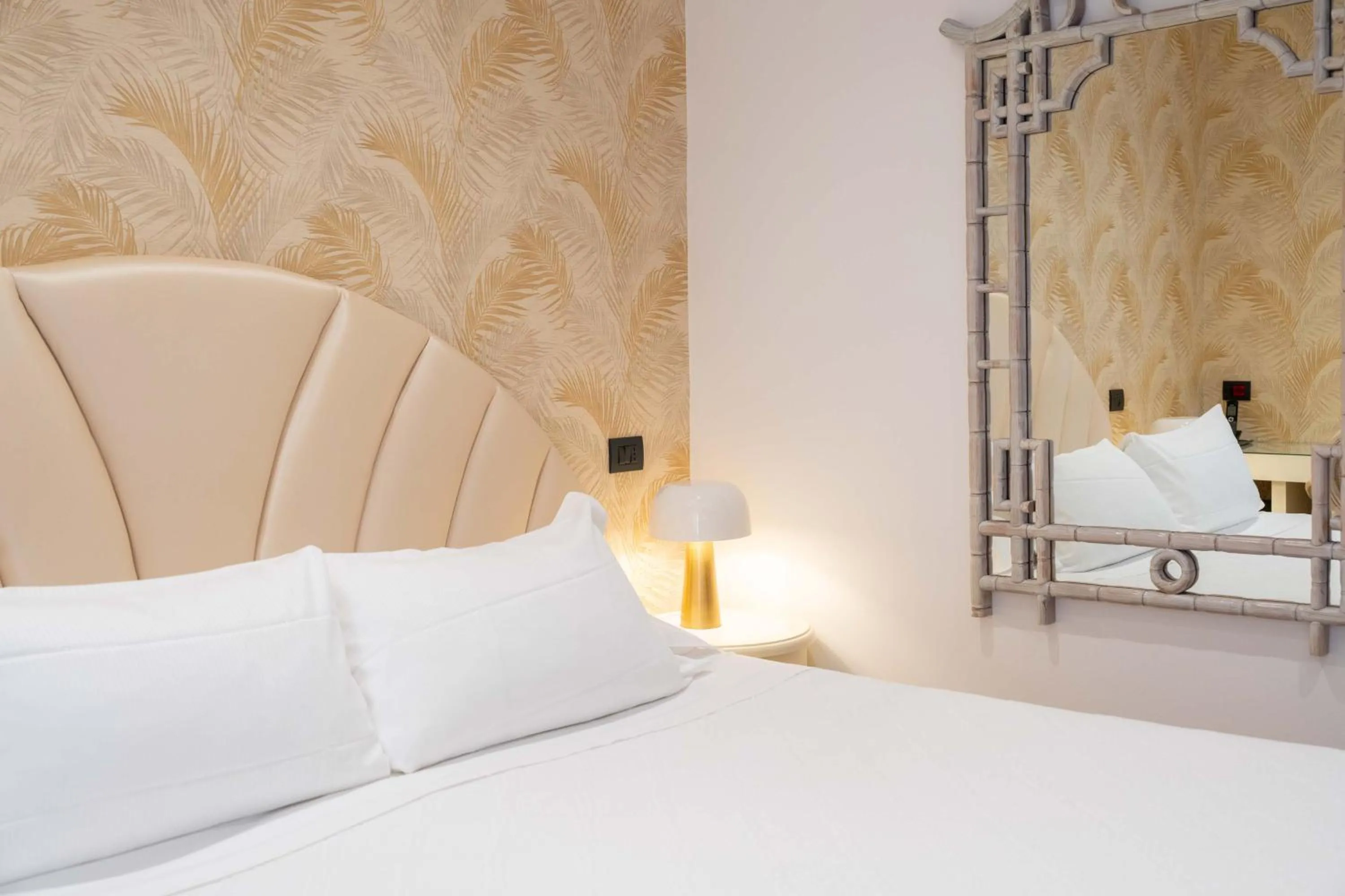 Bed in Hotel Florida Lerici