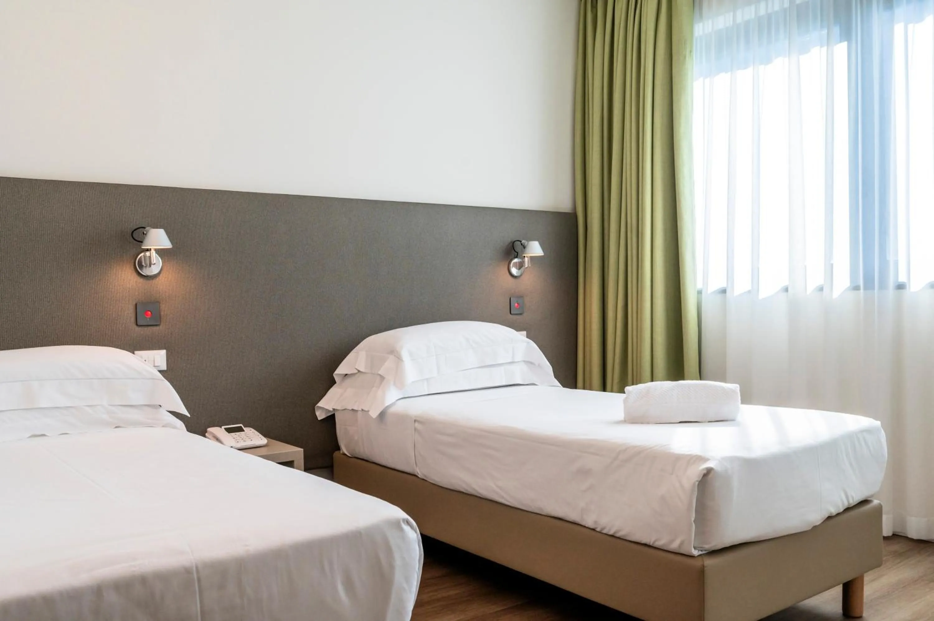 Bed in Airport Hotel Bergamo