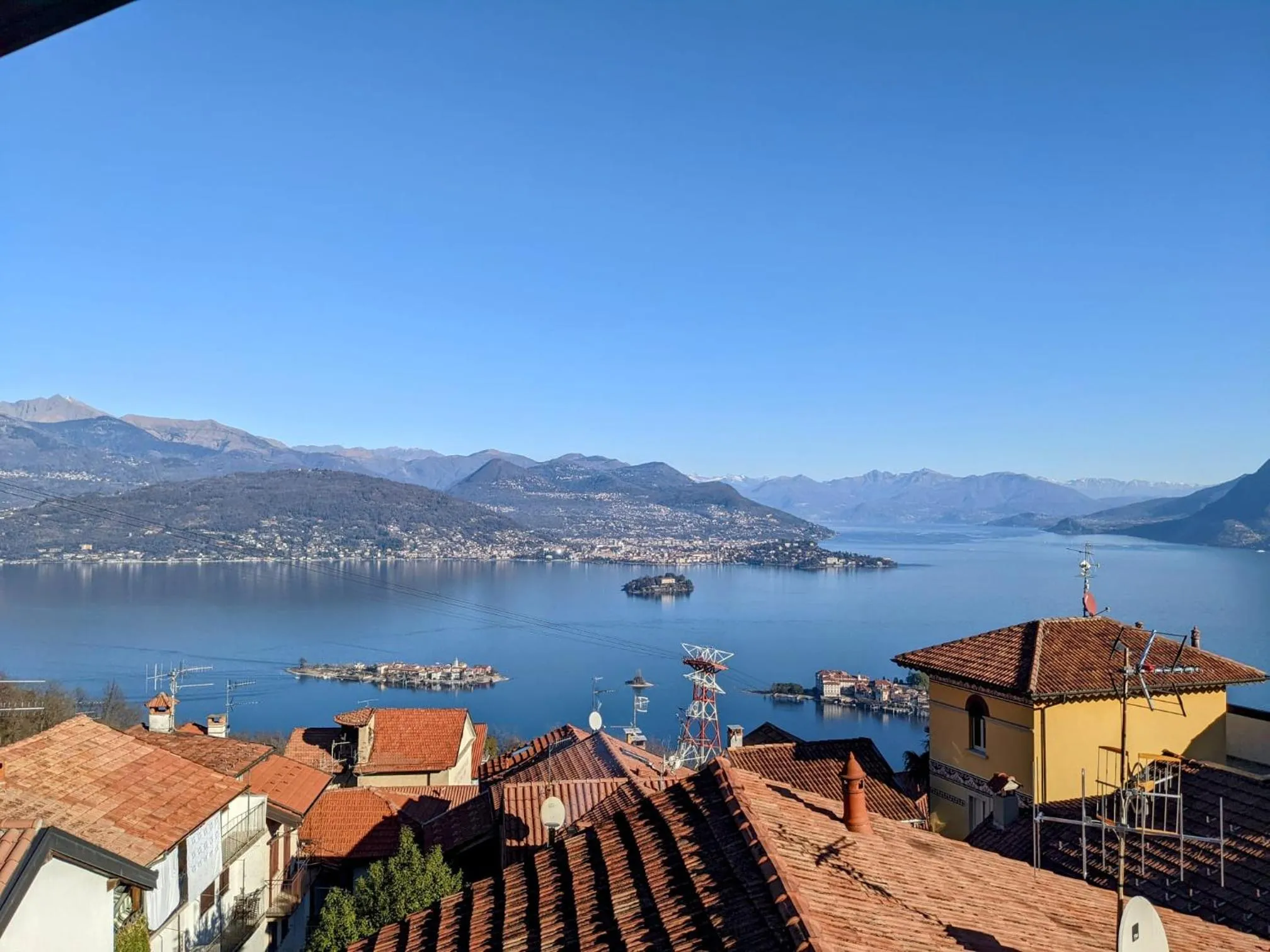 Lake view in B&B Il Poggiolo