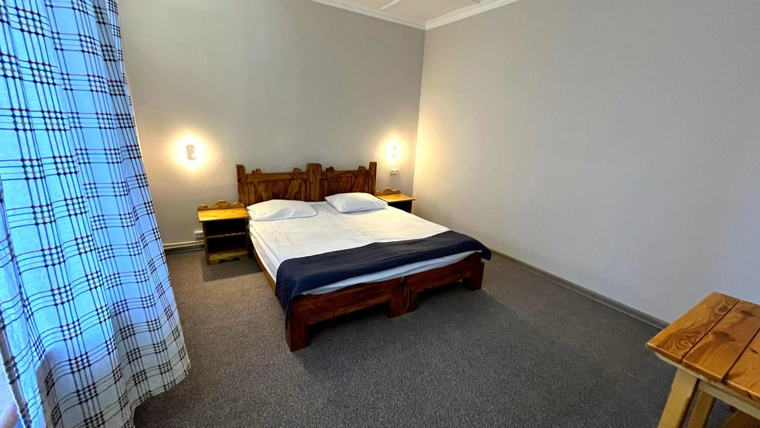 Bedroom, Bed in Dil Hill by Sam