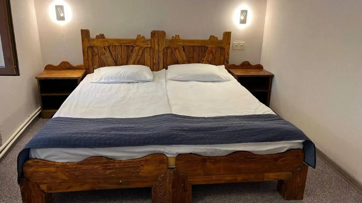 Bedroom, Bed in Dil Hill by Sam