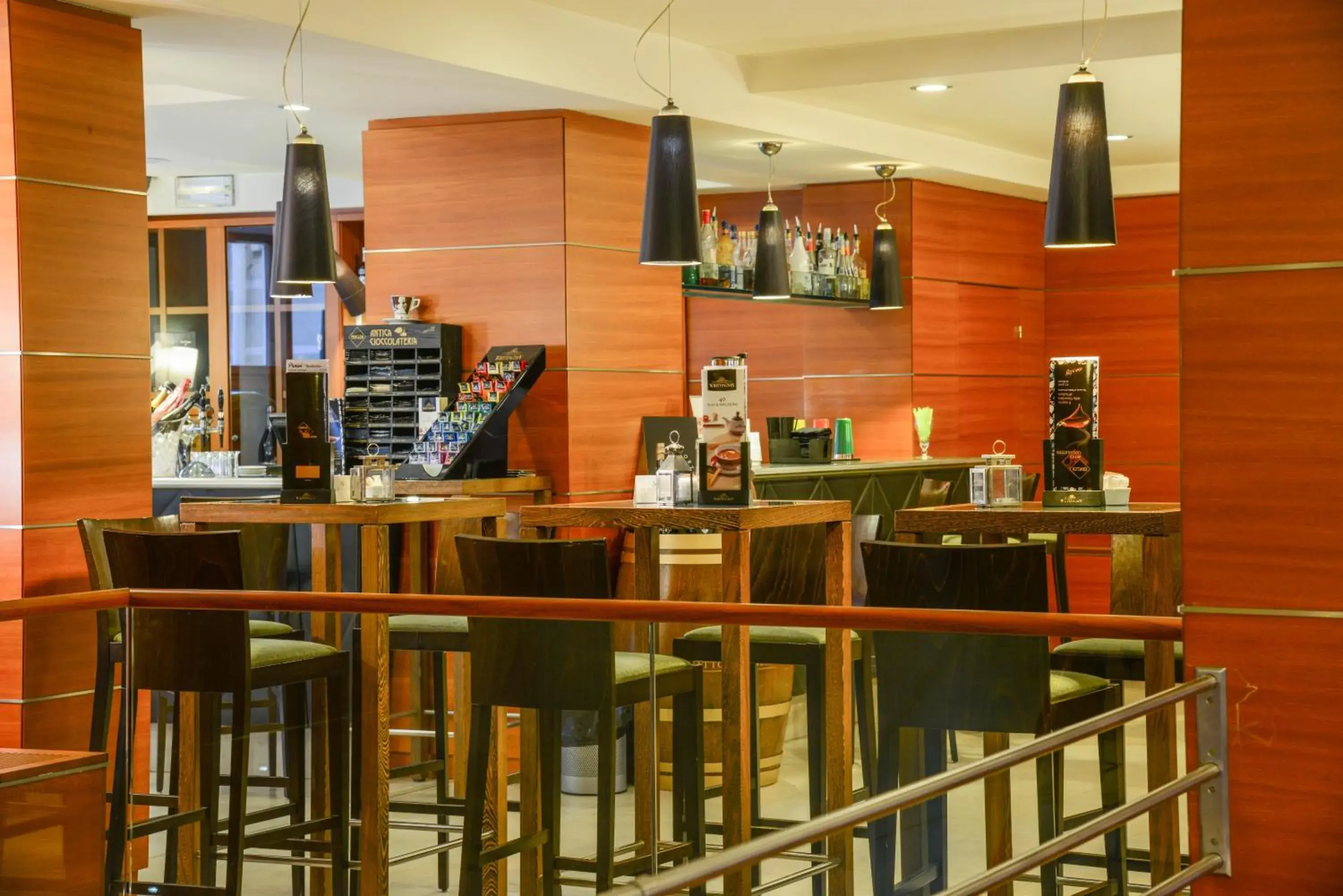 Restaurant/places to eat in Hotel Master Restaurant/places to eat in Hotel Master