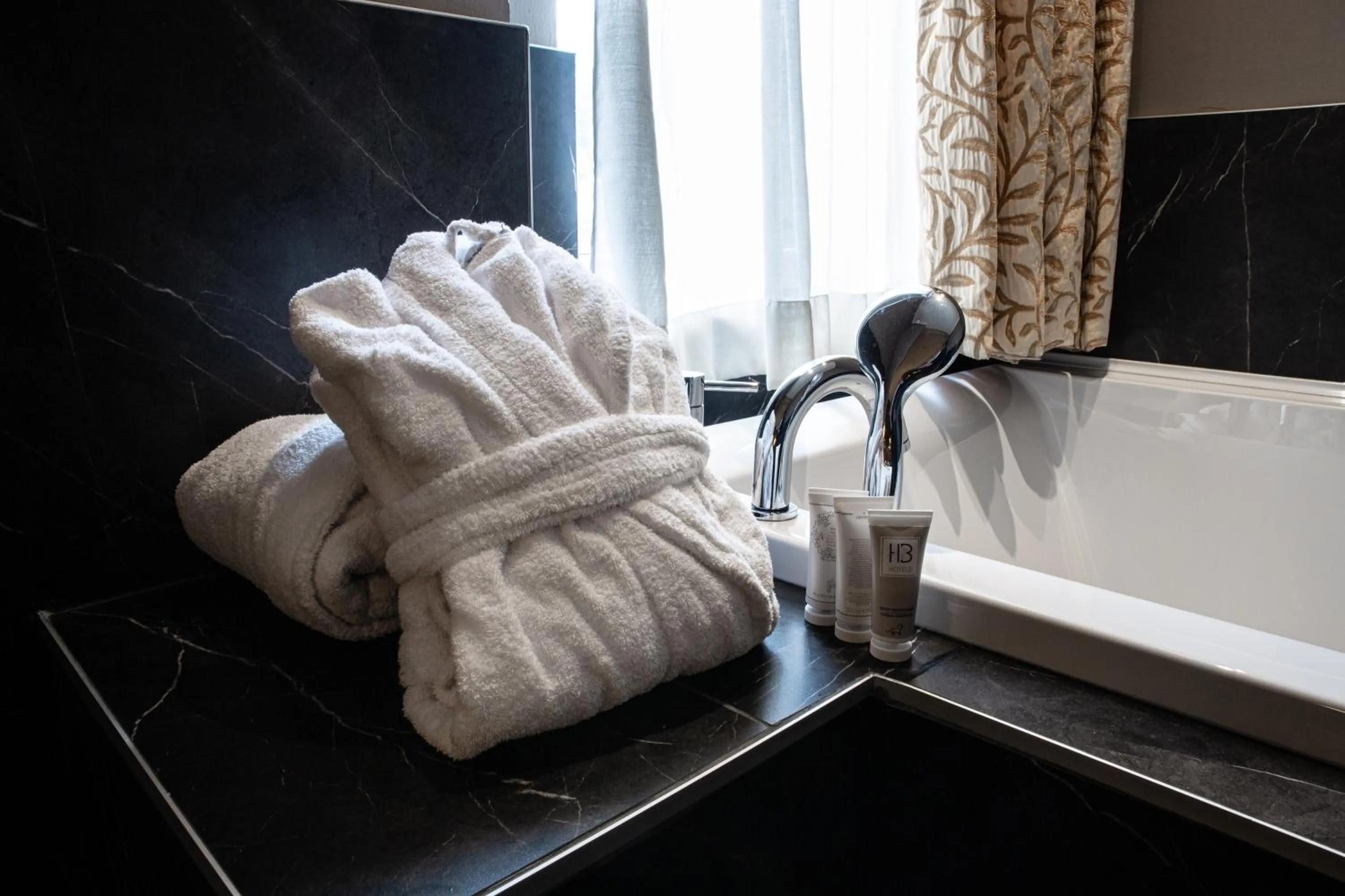 Hot Tub in Hotel Master