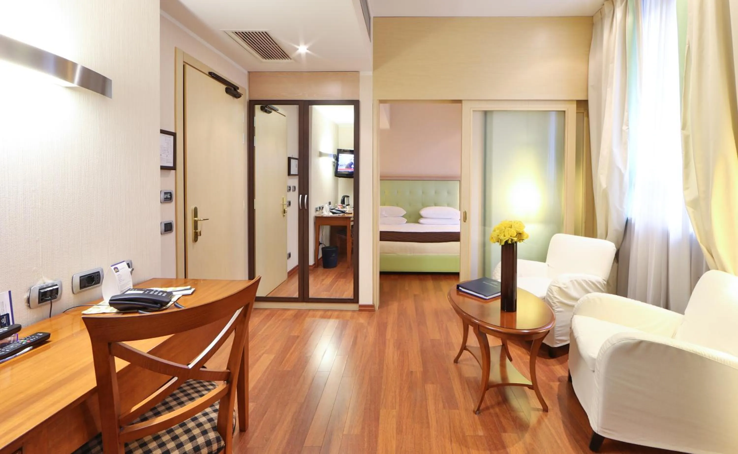 Photo of the whole room, Bed in Hotel Master