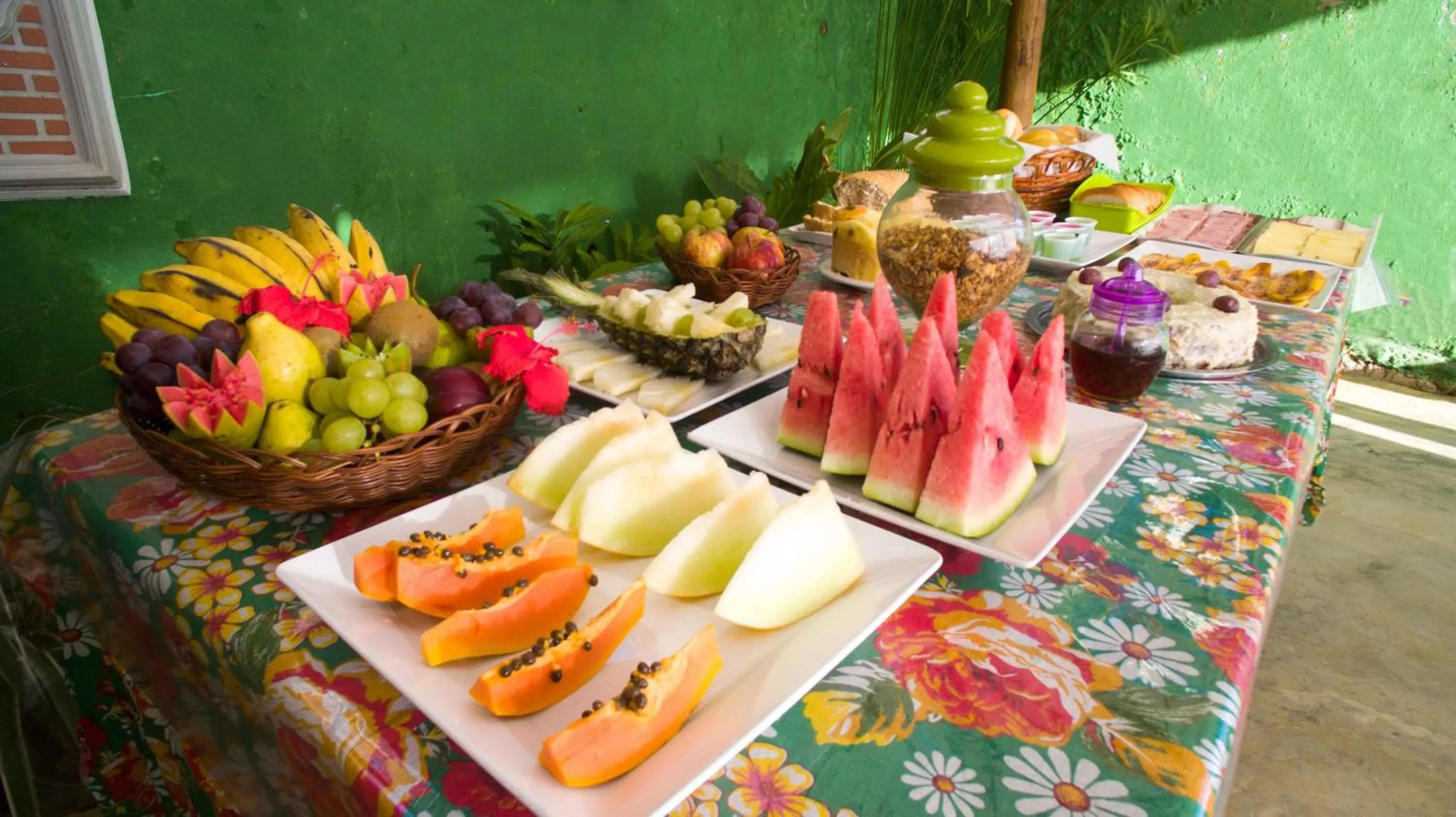 Food and drinks in Pousada Bicho Preguiça