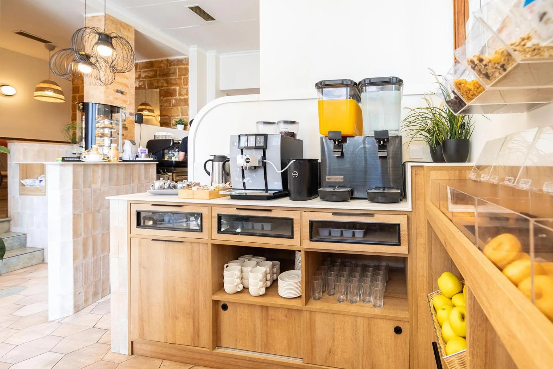 Restaurant/places to eat in Hotel Puerto de Candás