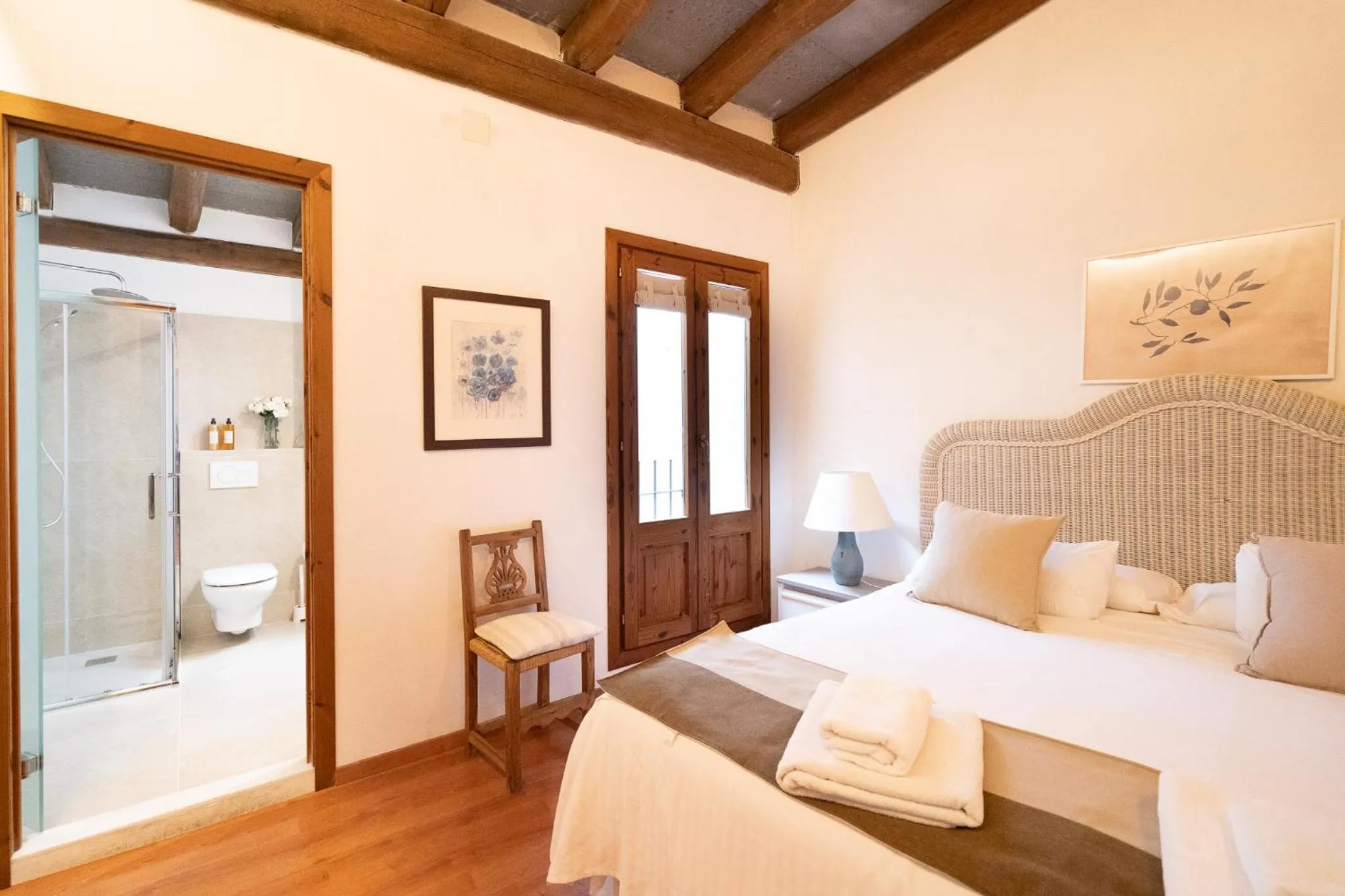 Bed in Ramón Llull House