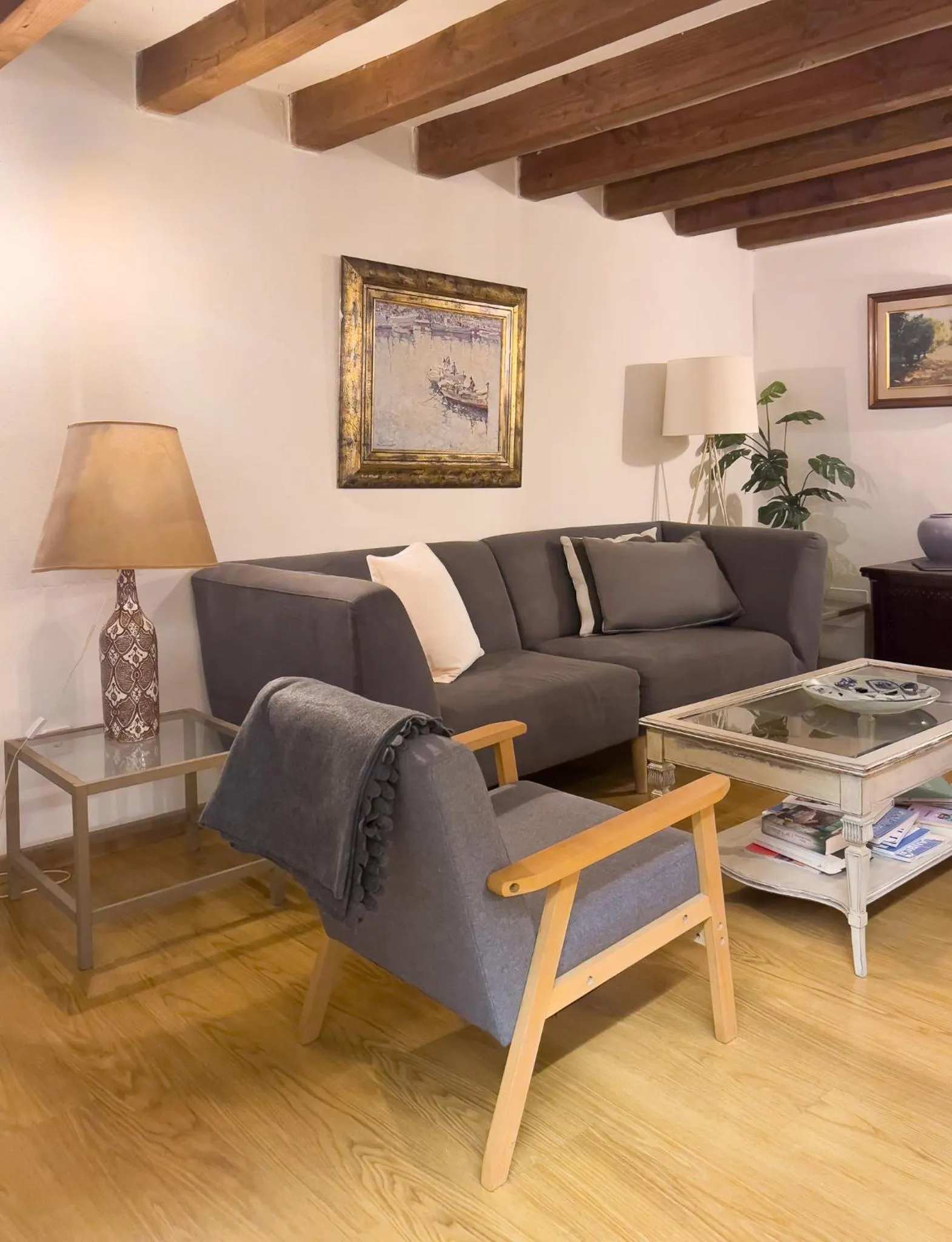 Living room in Ramón Llull House