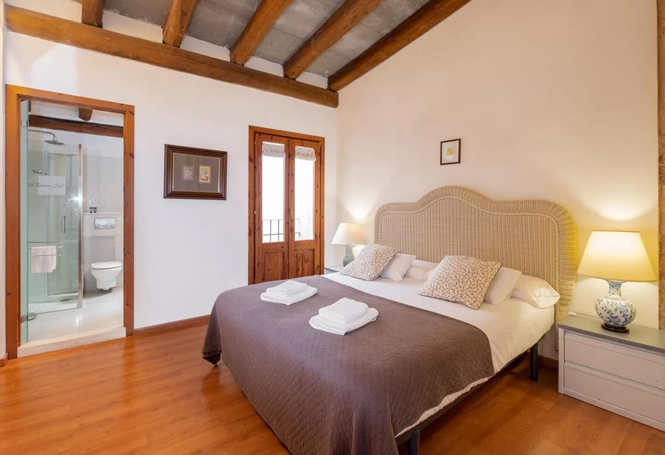 Bedroom, Bed in Ramón Llull House
