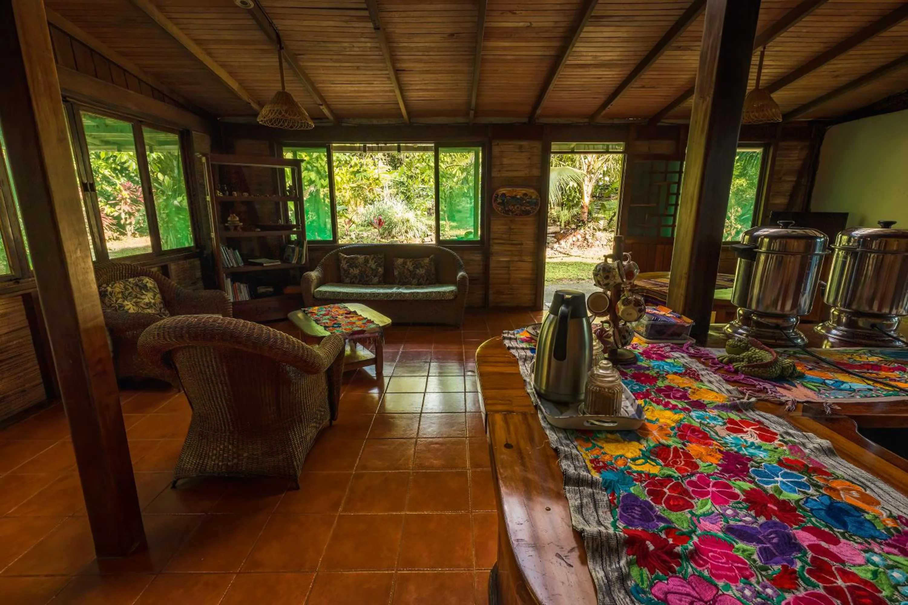 Coffee/tea facilities in Ocean Forest Ecolodge