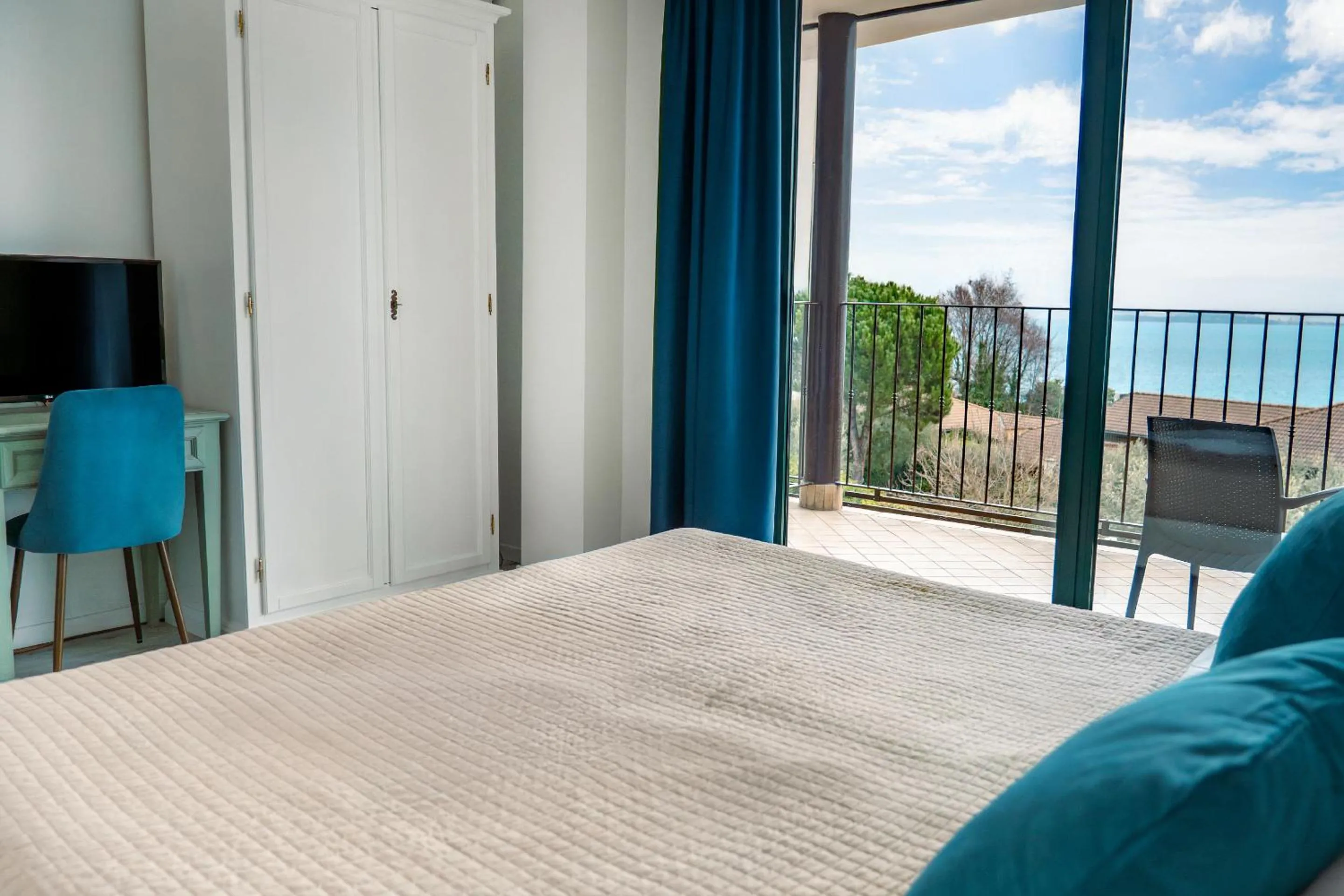 Bed in AHG Riva Del Sole Hotel - Adults Only