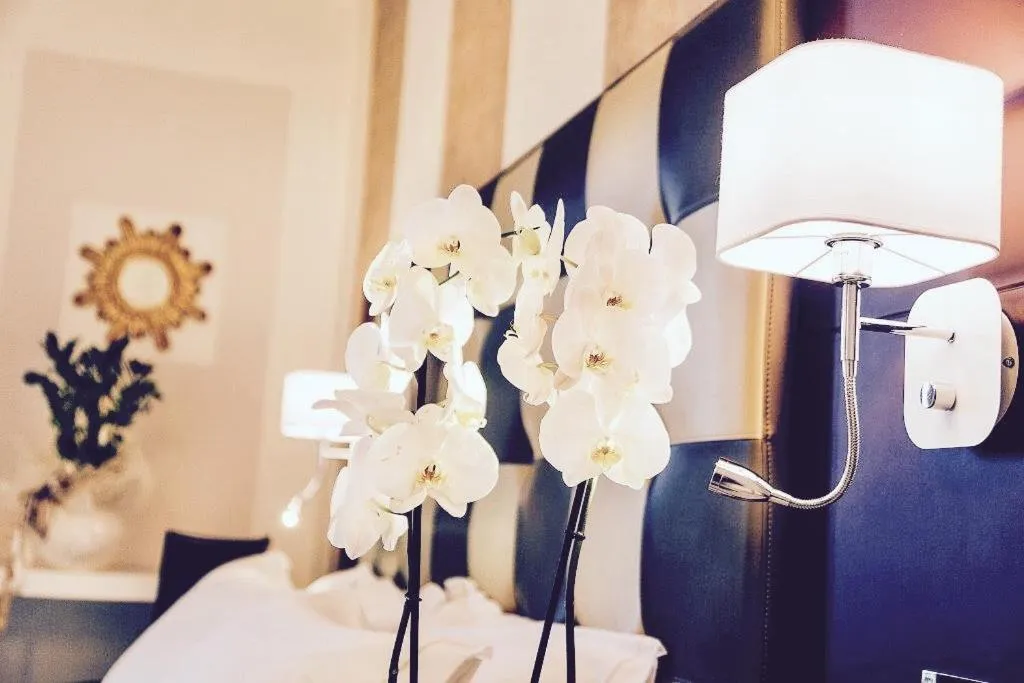 Decorative detail, Bed in JR Resort Logos Forte dei Marmi