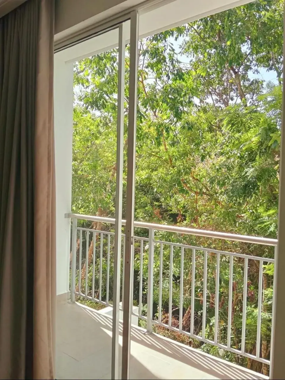 Deluxe Double Room with Balcony in Hotel Monte Bello Deluxe Double Room with Balcony in Hotel Monte Bello